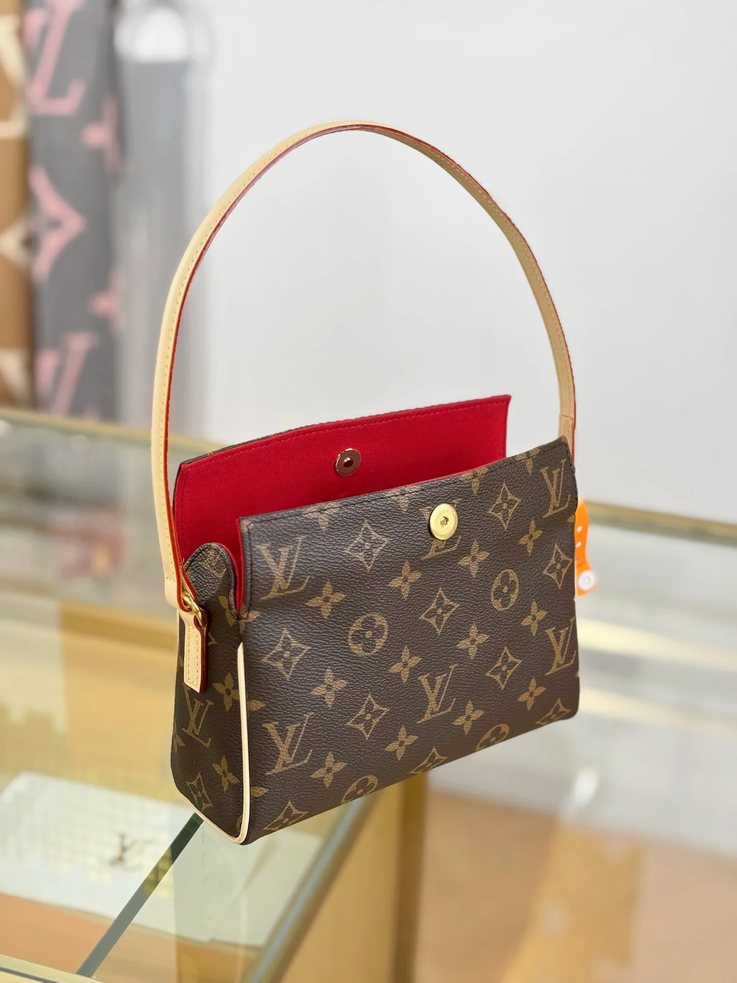 Винтажная маленькая сумочка-коробочка LV-m51900 - канва с монограммой.