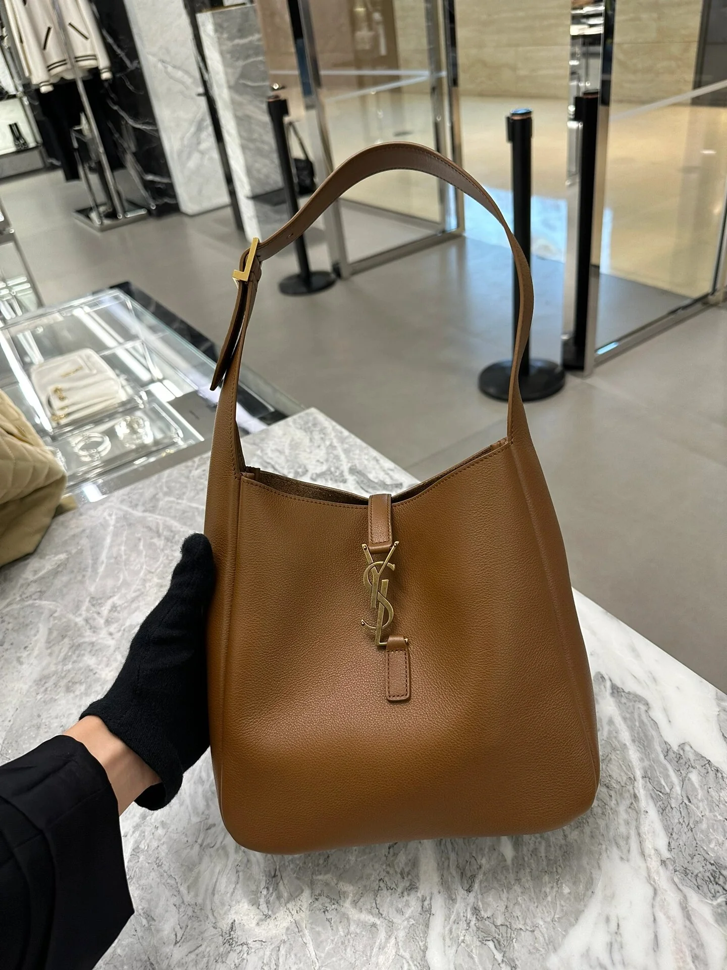 YSL-le-5a7-hobo-underarm bag-caramel brown