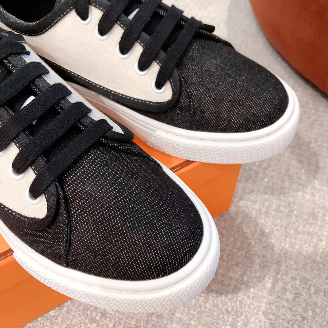 Новинки весенней коллекции Hermes 2022 года - спортивная и повседневная обувь - мужская