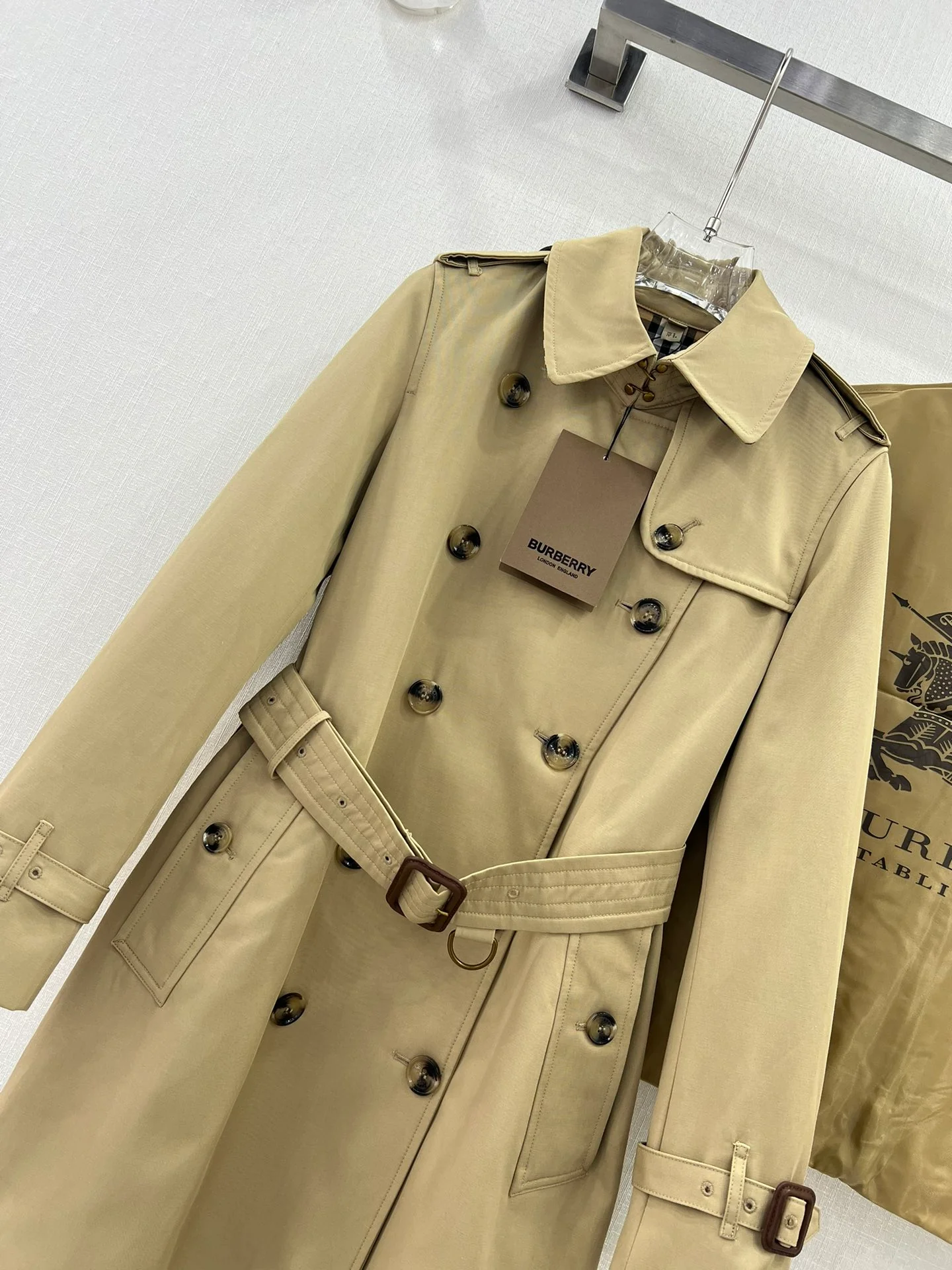 Классический короткий тренч Burberry 2403 Kensington