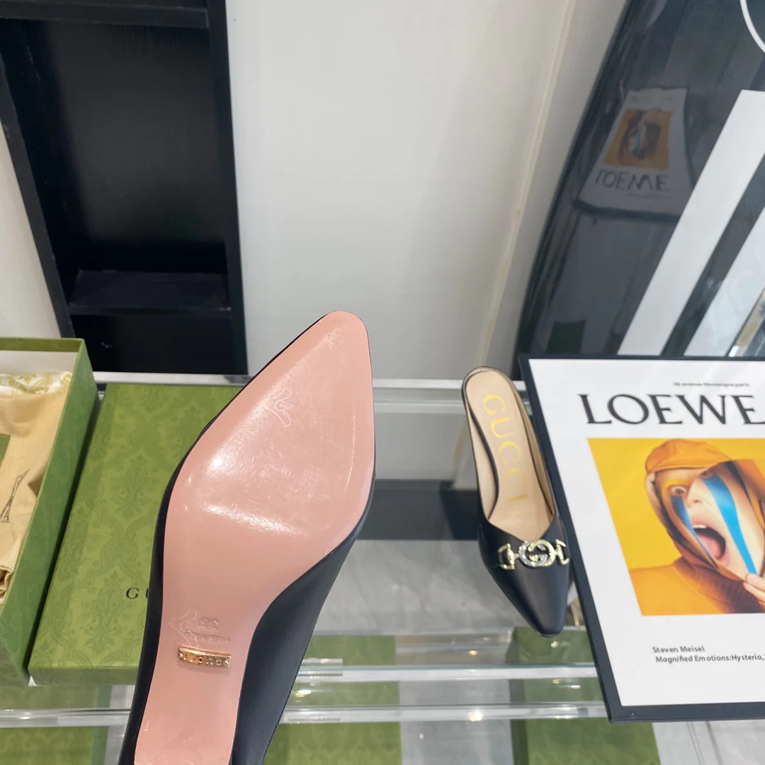 Gucci - Ретро туфли-лодочки на высоком каблуке с острым носком