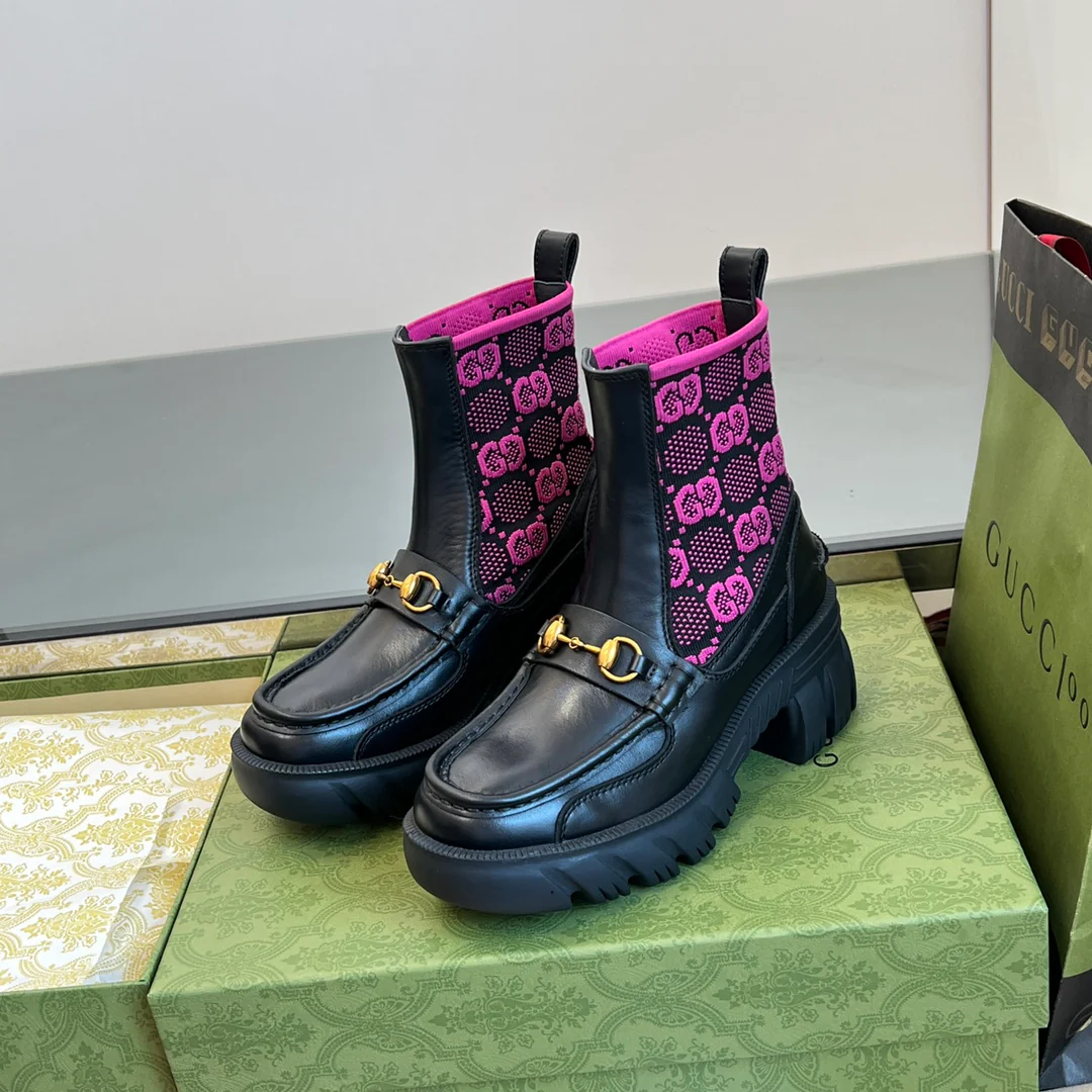 Новинка сезона осень/зима 2022 от Gucci - Ботинки челси - Черно-фиолетовые