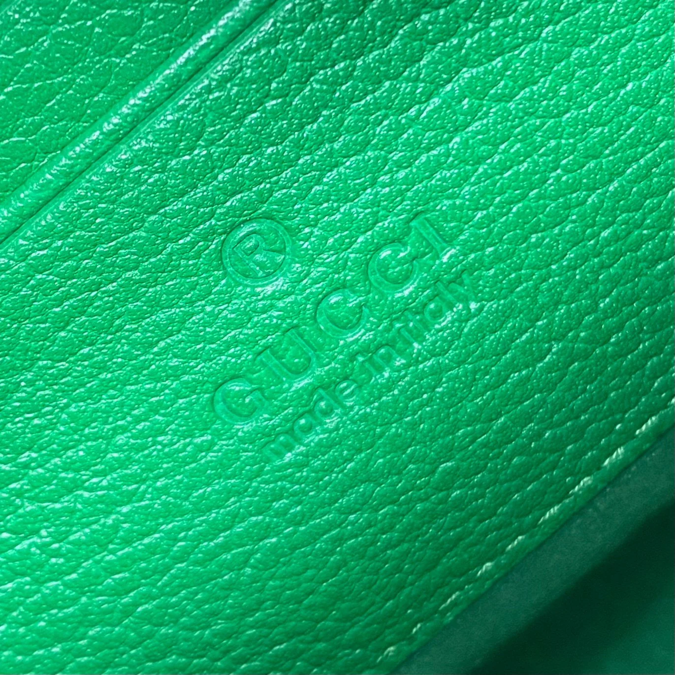 Сумка Gucci на цепочке через плечо - зеленая