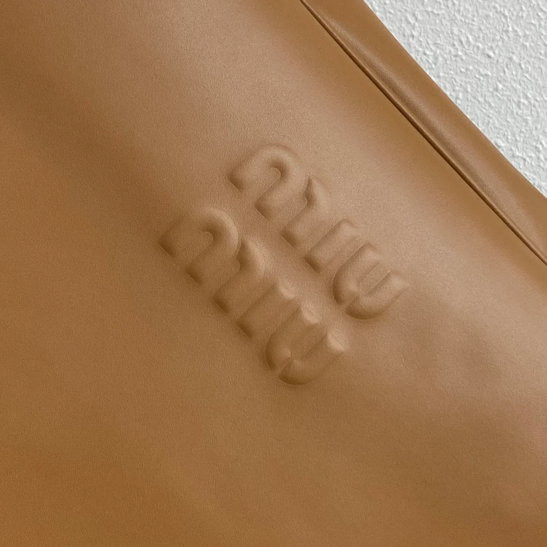 Сумка/портфель Miu Miu Beau - коричневый