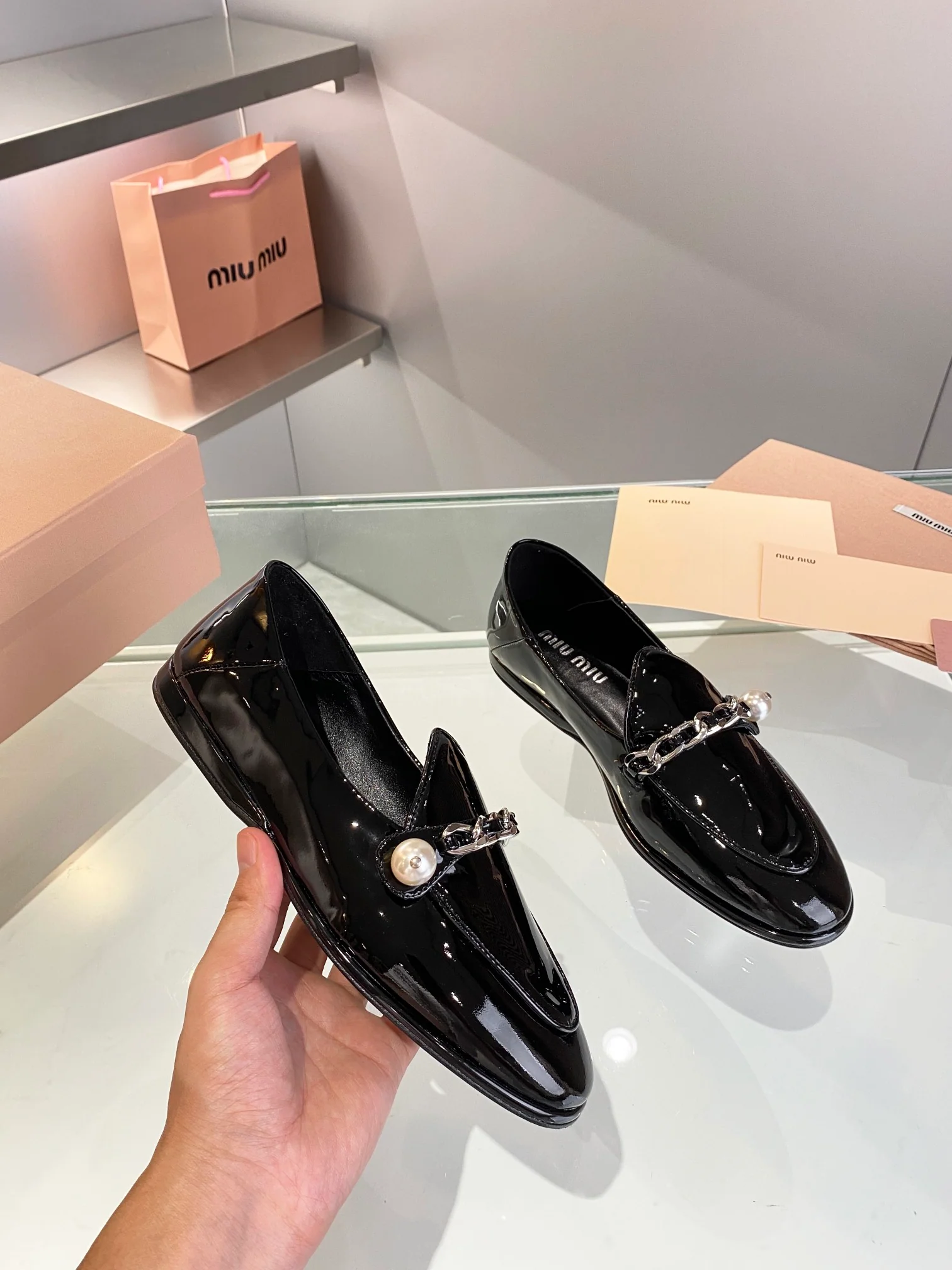 Miu Miu - Новинки сезона осень/зима 2022 - Лоферы