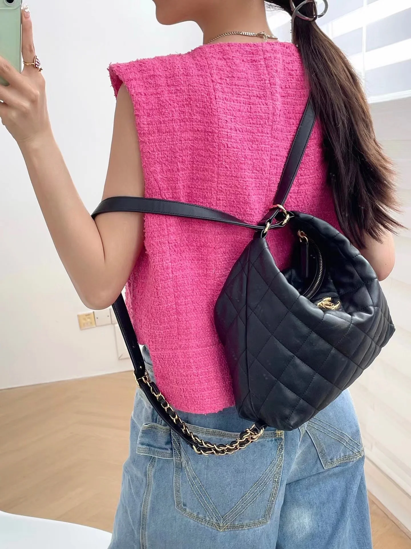 Сумка Chanel Hobo Hippie 2022 года