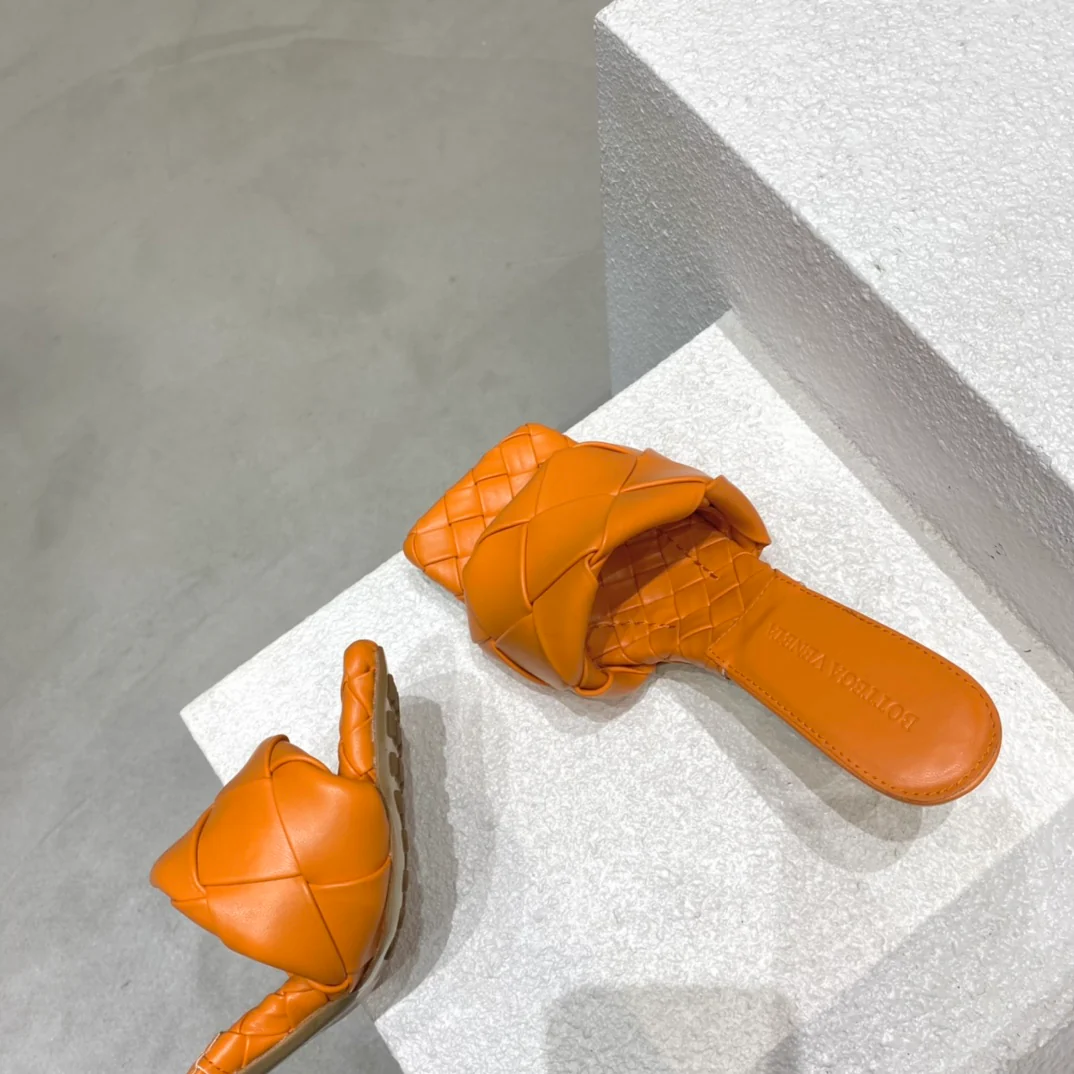 Новинка сезона весна/лето 2021 от BV - Плоские плетеные сандалии на шпильке - Оранжевые