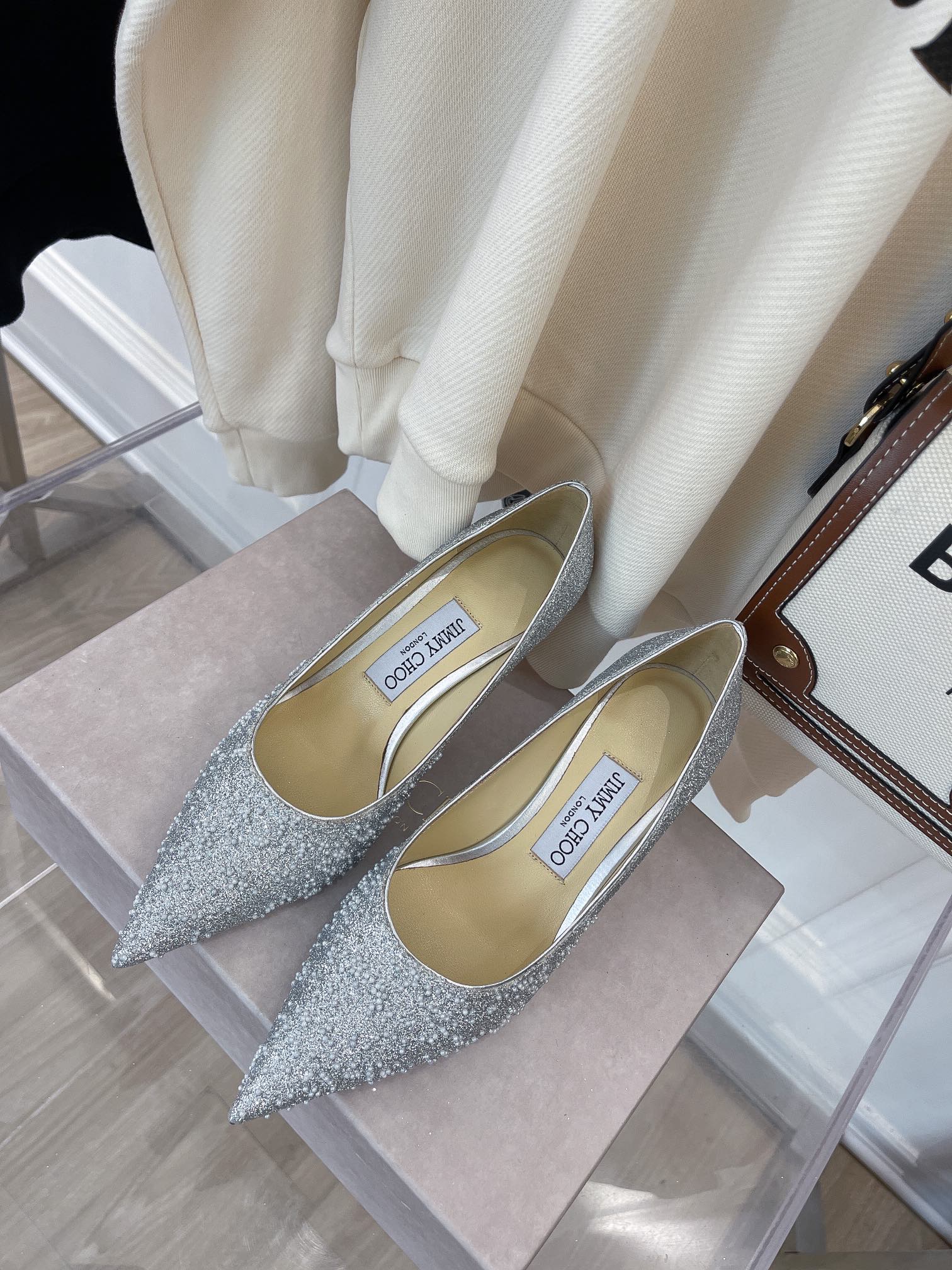 Туфли на низком каблуке Jimmy Pearl