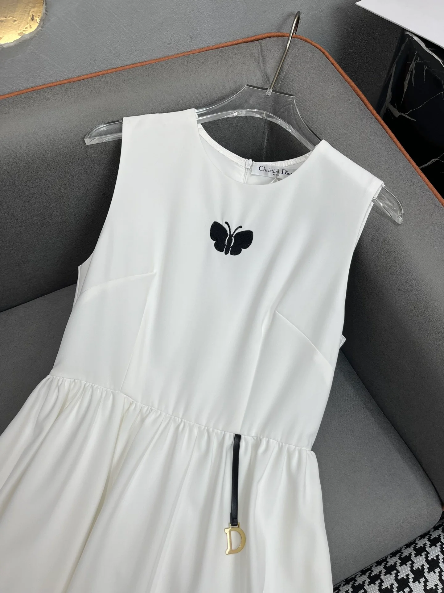 Летнее платье Dior 2403-24ss без рукавов с бабочками - белое