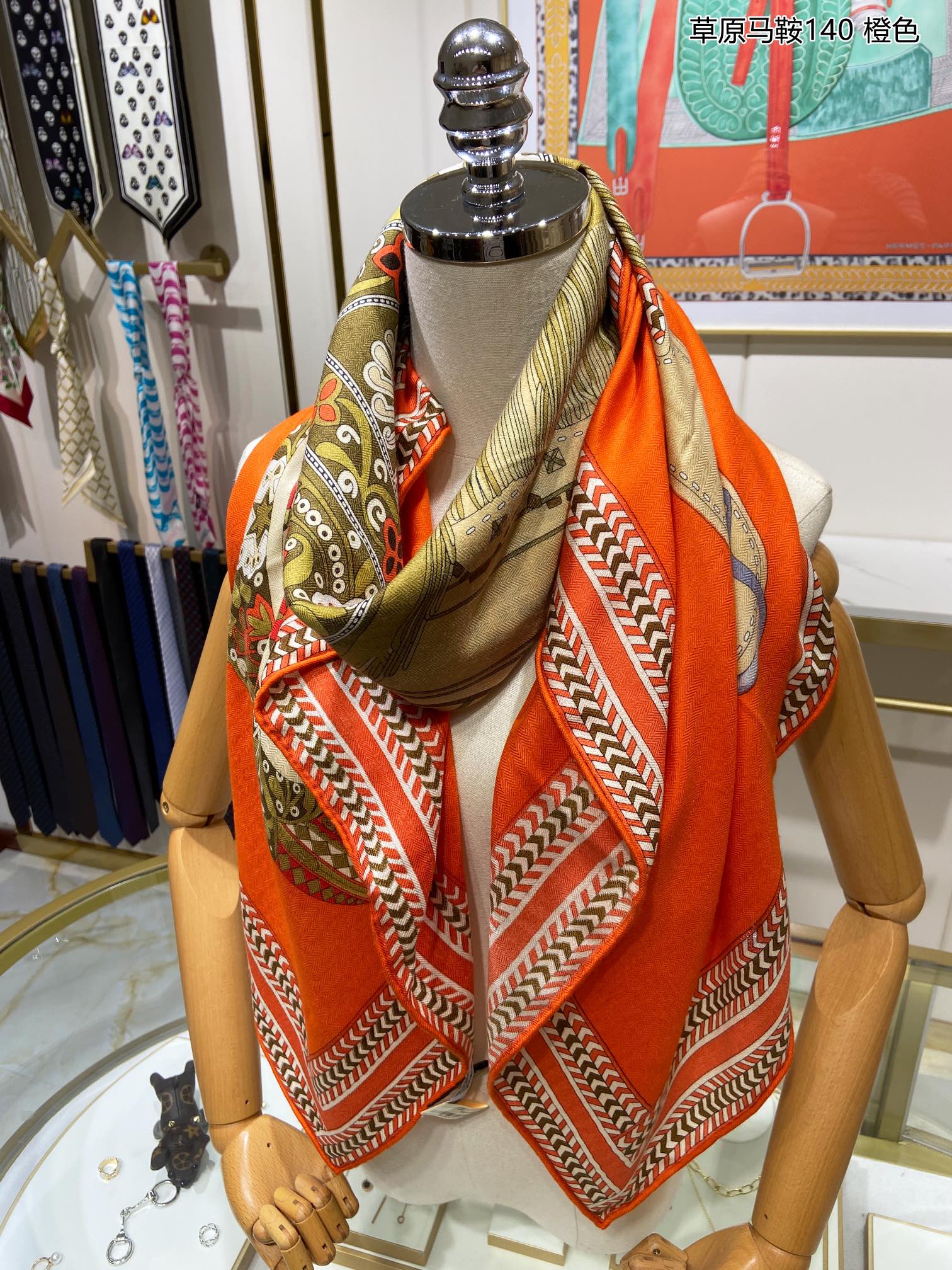 Hermes - Prairie Saddle - Квадратный шарф из высококачественного шелкового кашемира (140 г).