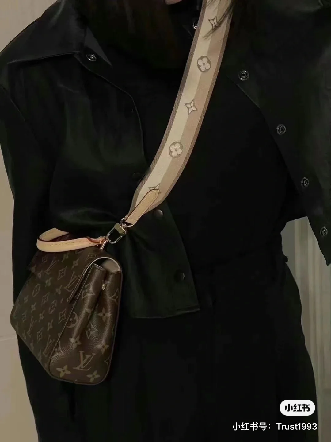 m46055-LV-cluny-Сумка через плечо