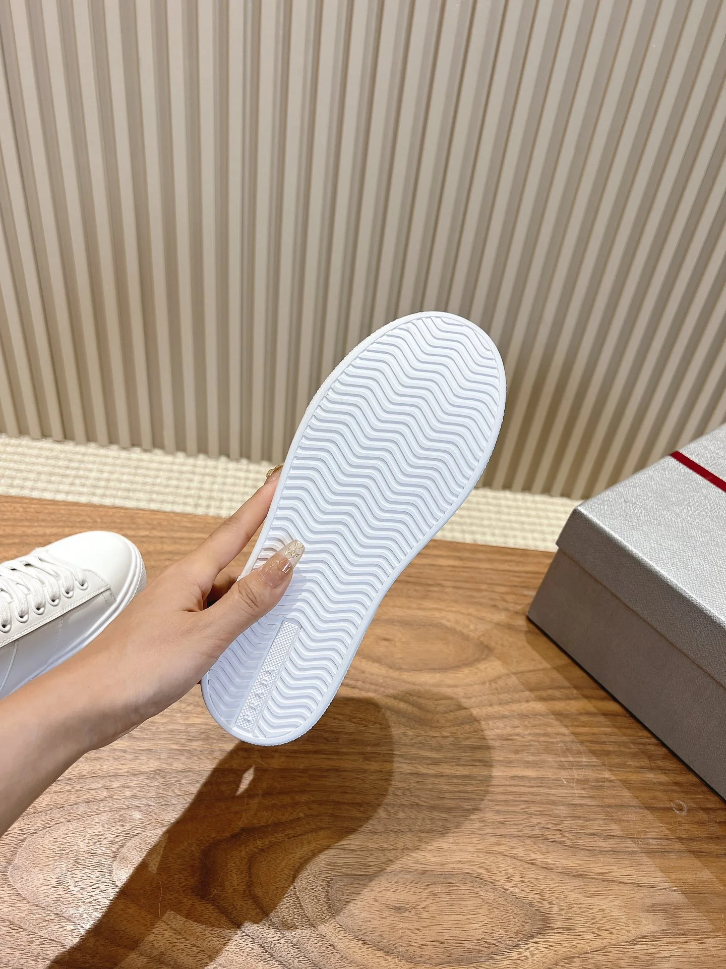 Кроссовки Prada 2024 - белые