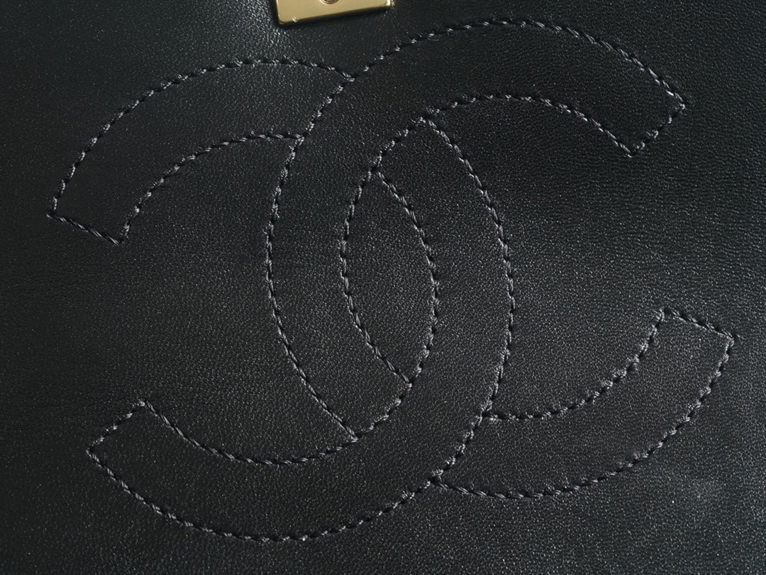 Chanel Trendy CC Classic Black Quilted Pattern - 25cm