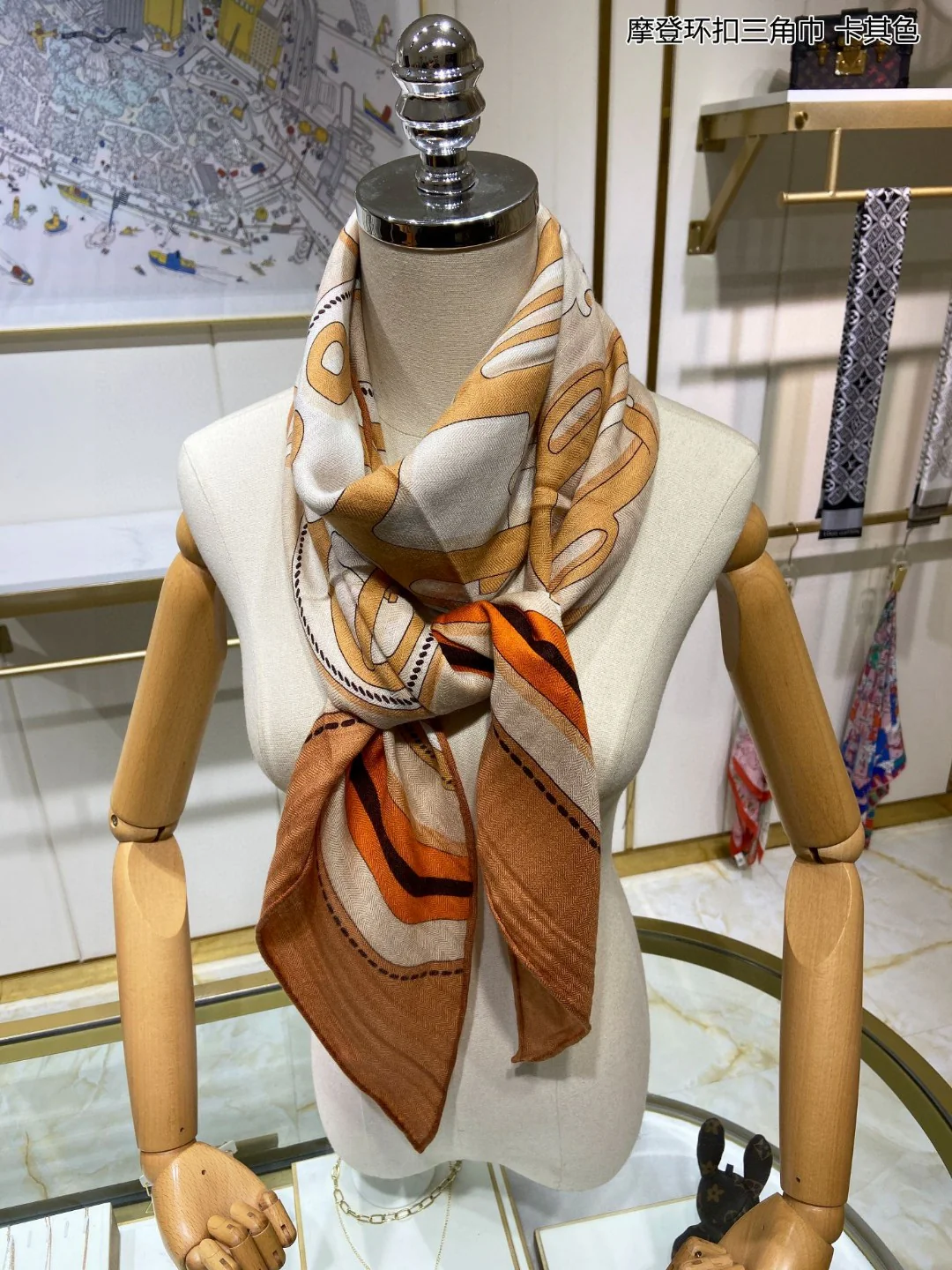 LV - Современный треугольный шарф с пряжкой - 94 - 188 - 70 - Кашемир - 30 - Шелк - Коричневый