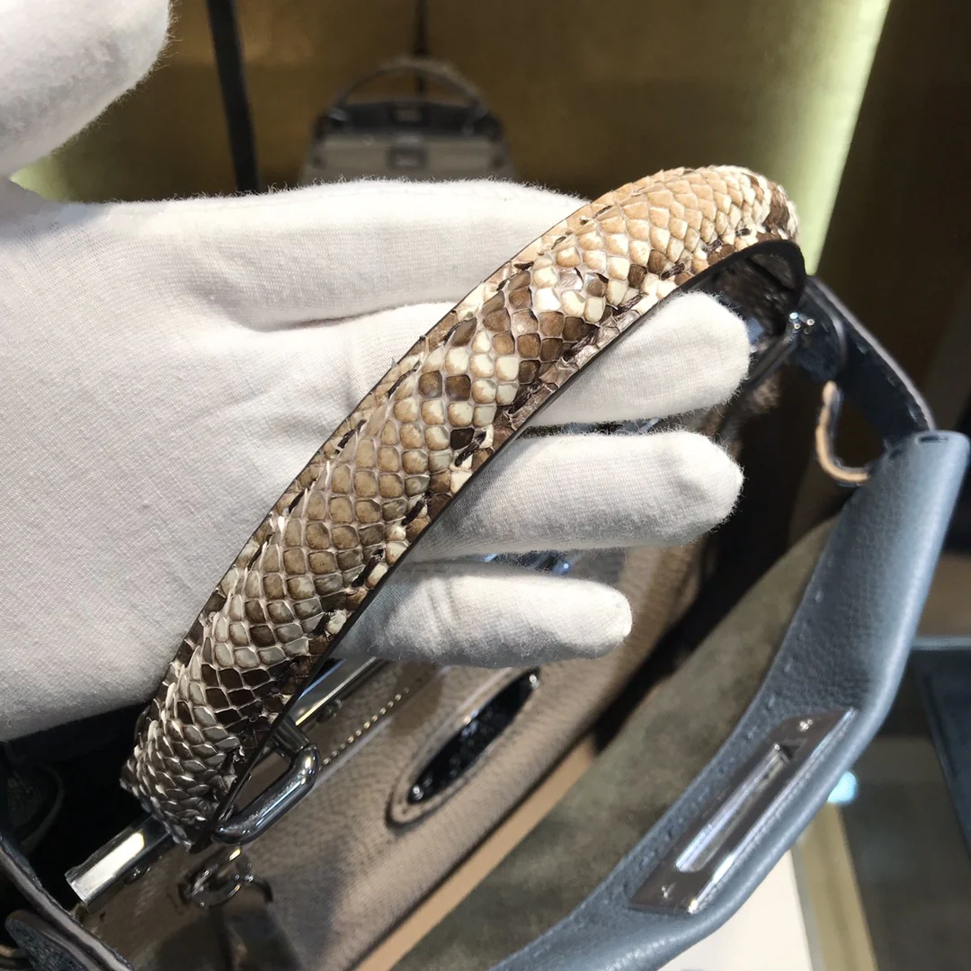 Сумка Fendi Peekaboo Medium Blue из змеиной кожи