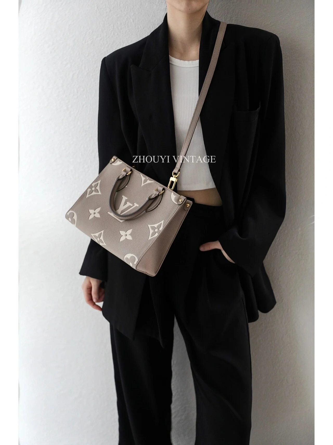 m45494-LV-onthego-mm-Сумка через плечо - Голубино-серый