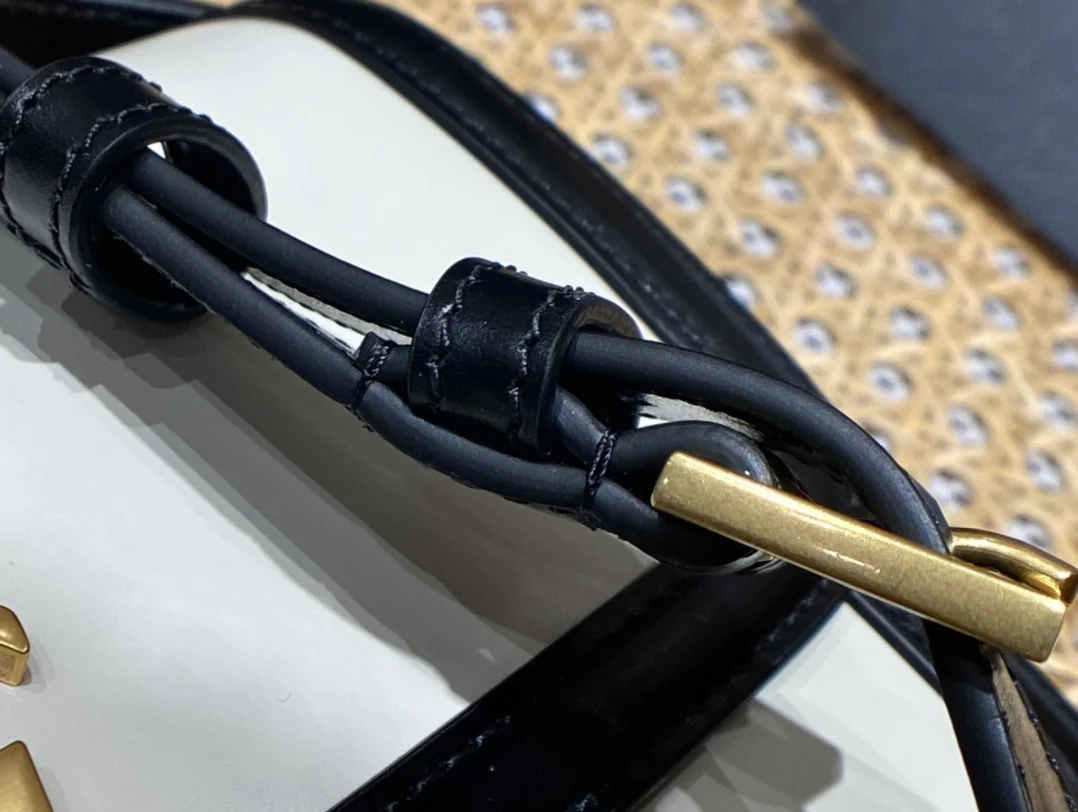 Сумка-мешок YSL Solferino Tofu Bag - бело-черная - 18 см