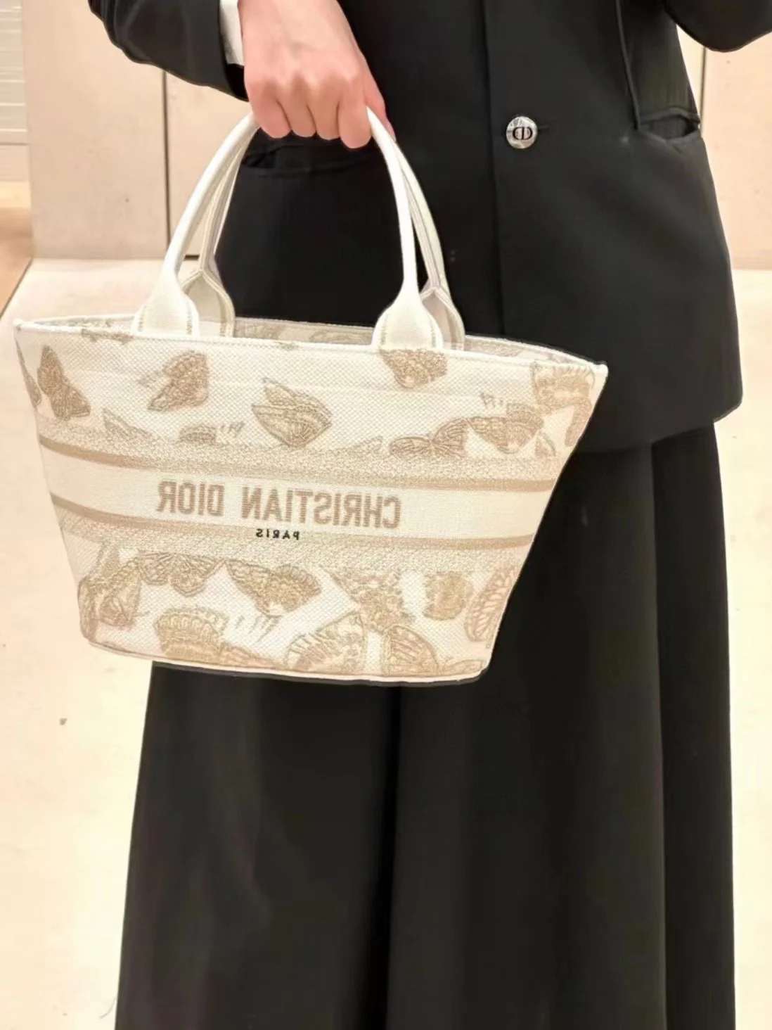 Рождественская коллекция Dior 2023 — Сумка-корзинка — Бабочка, золотисто-белая