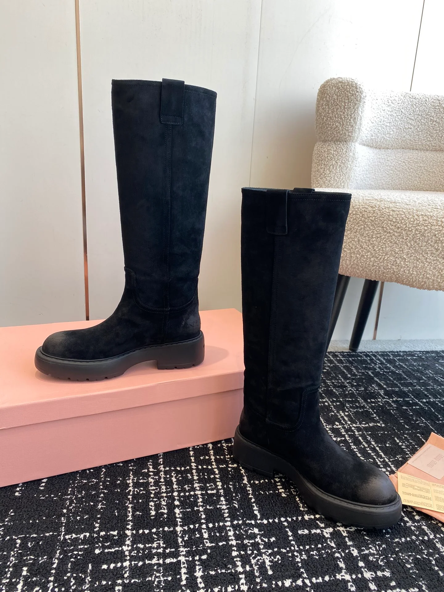 Ботильоны на высоком каблуке Miu Miu 2024 — черные