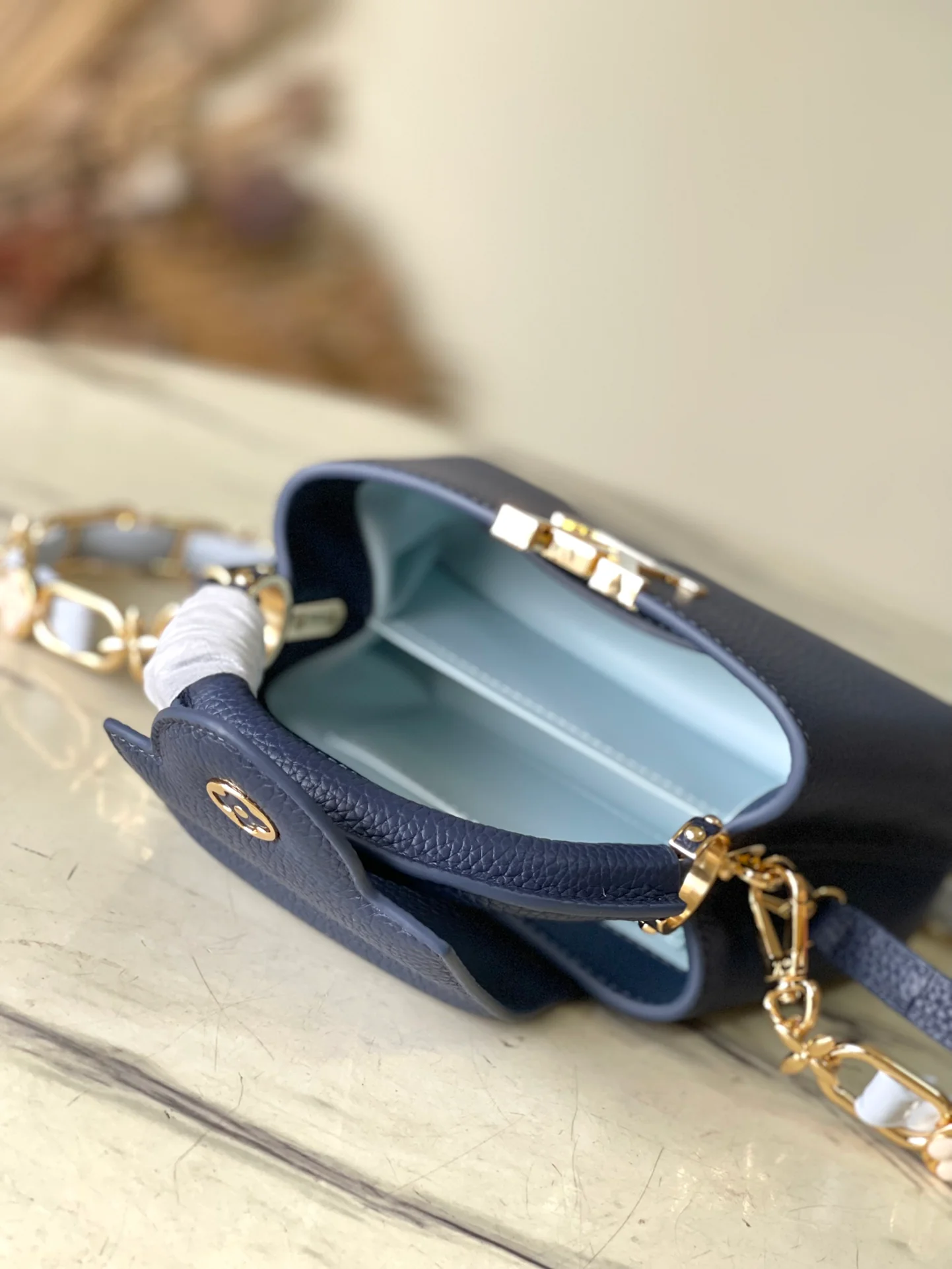 m23199-LV-capucines-mini-handbag/crossbody bag-blue