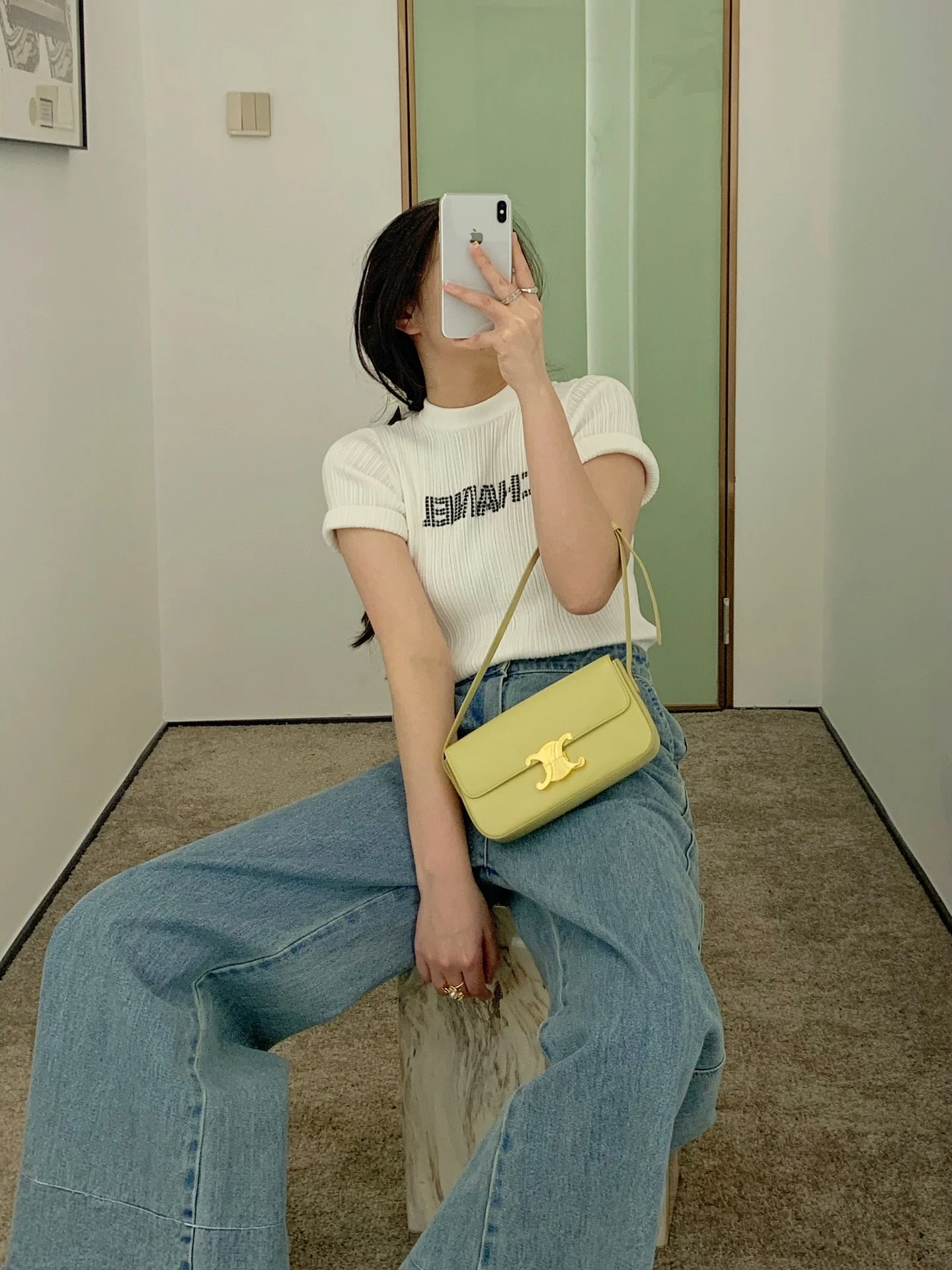 Кожаная сумка через плечо Celine Triomphe - желтая