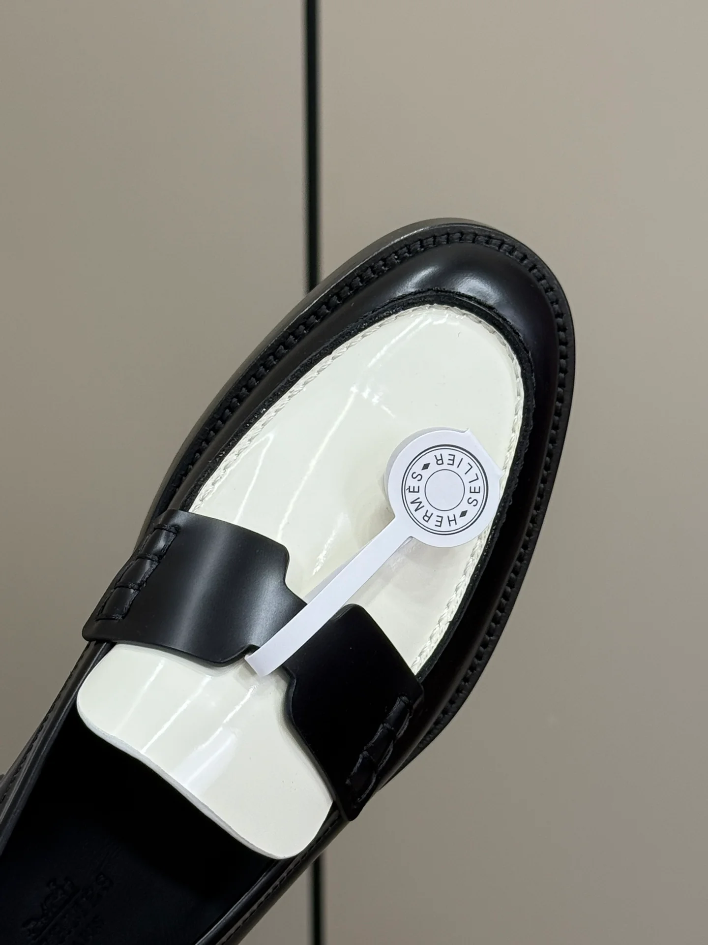 Лоферы Hermes 2024 - черные