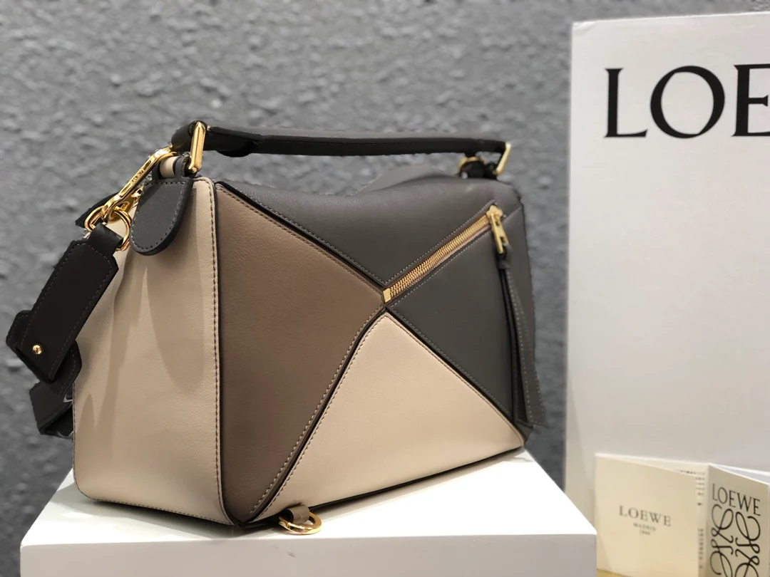 Loewe Puzzle Medium Khaki Color Block