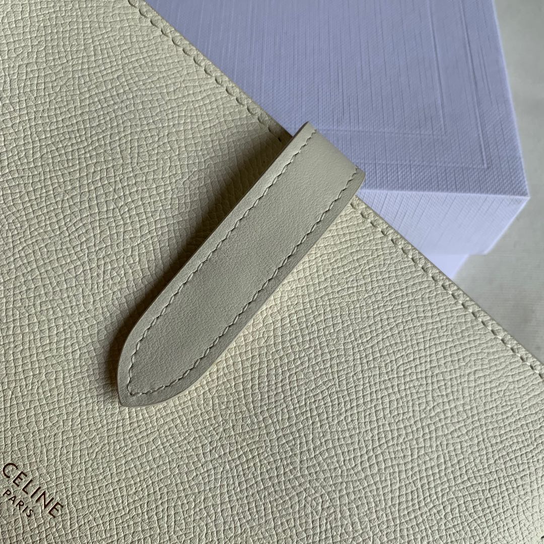 Длинный кошелек Celine - Кошелек с ремешком из зернистой телячьей кожи