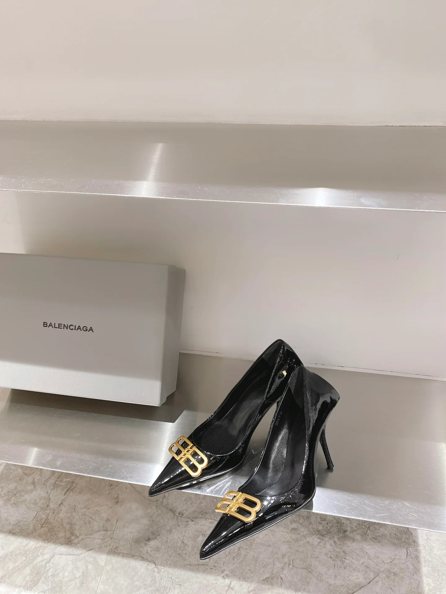 Элегантные туфли на высоком каблуке из лакированной кожи марки B&B - 23ss-bb - 8-5 см