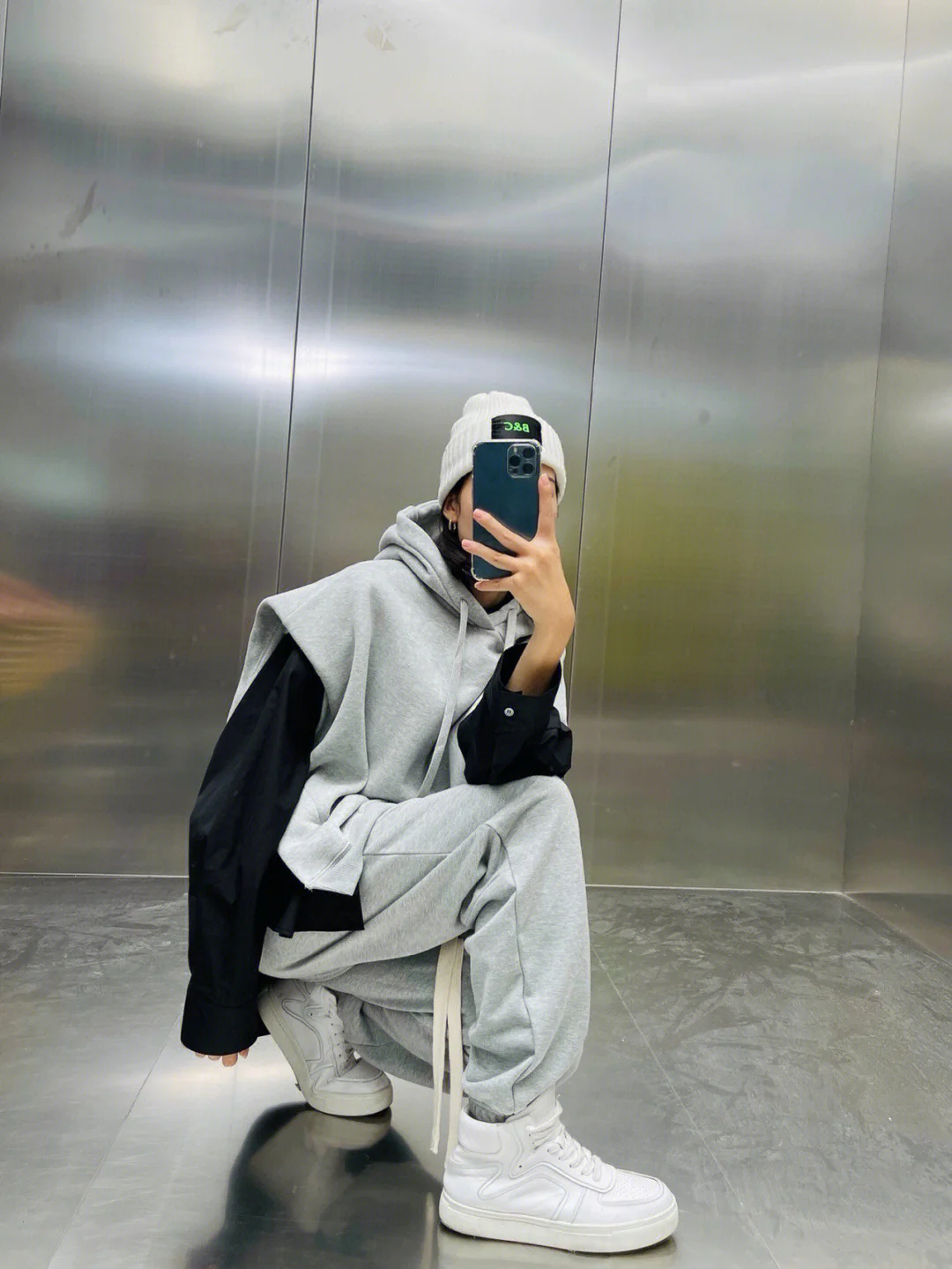 Высокие кроссовки Celine - унисекс - на фото.