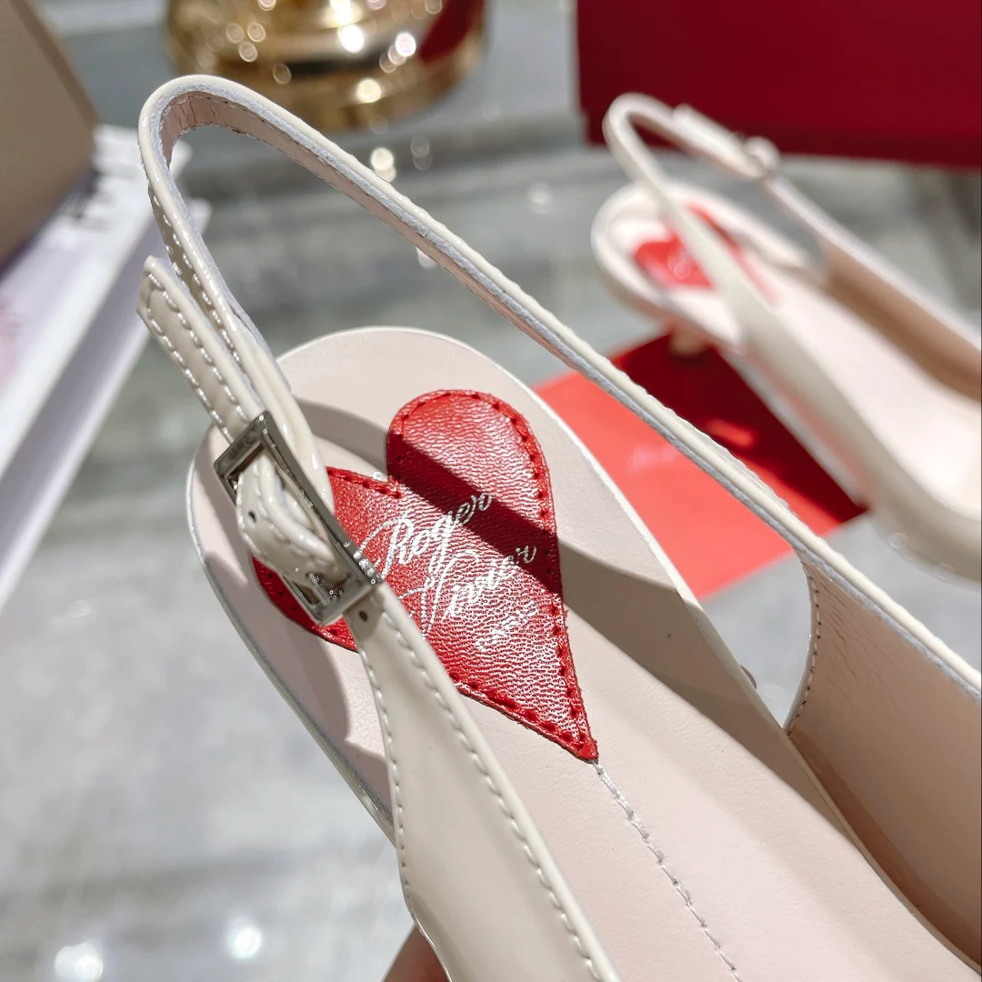 Обувь RV - Новинка ранней весны 2023 года - Туфли на низком каблуке с острым носком из натуральной кожи - Бежевые