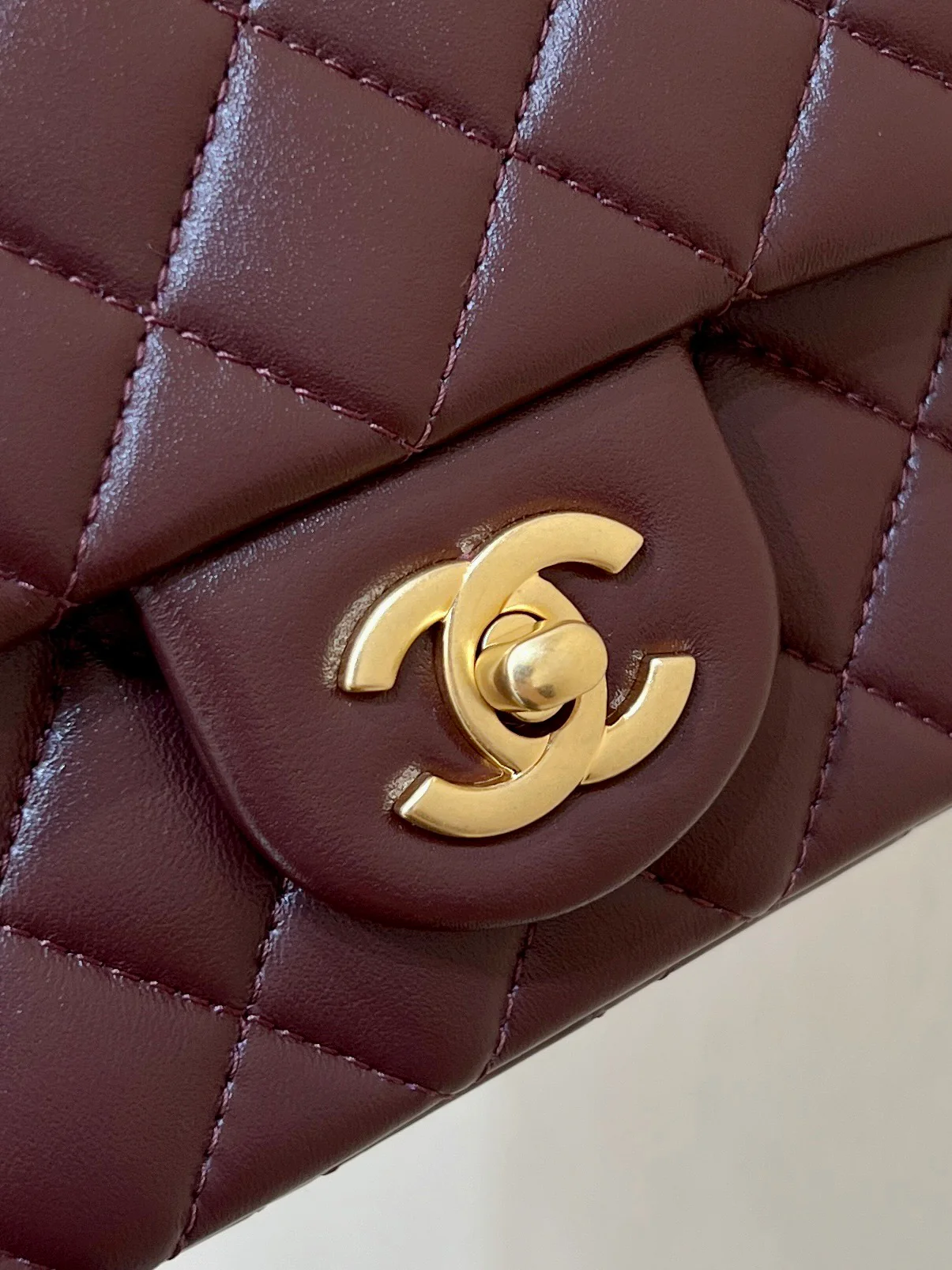 Chanel CF Gold Ball Square Fat Man - Burgundy
