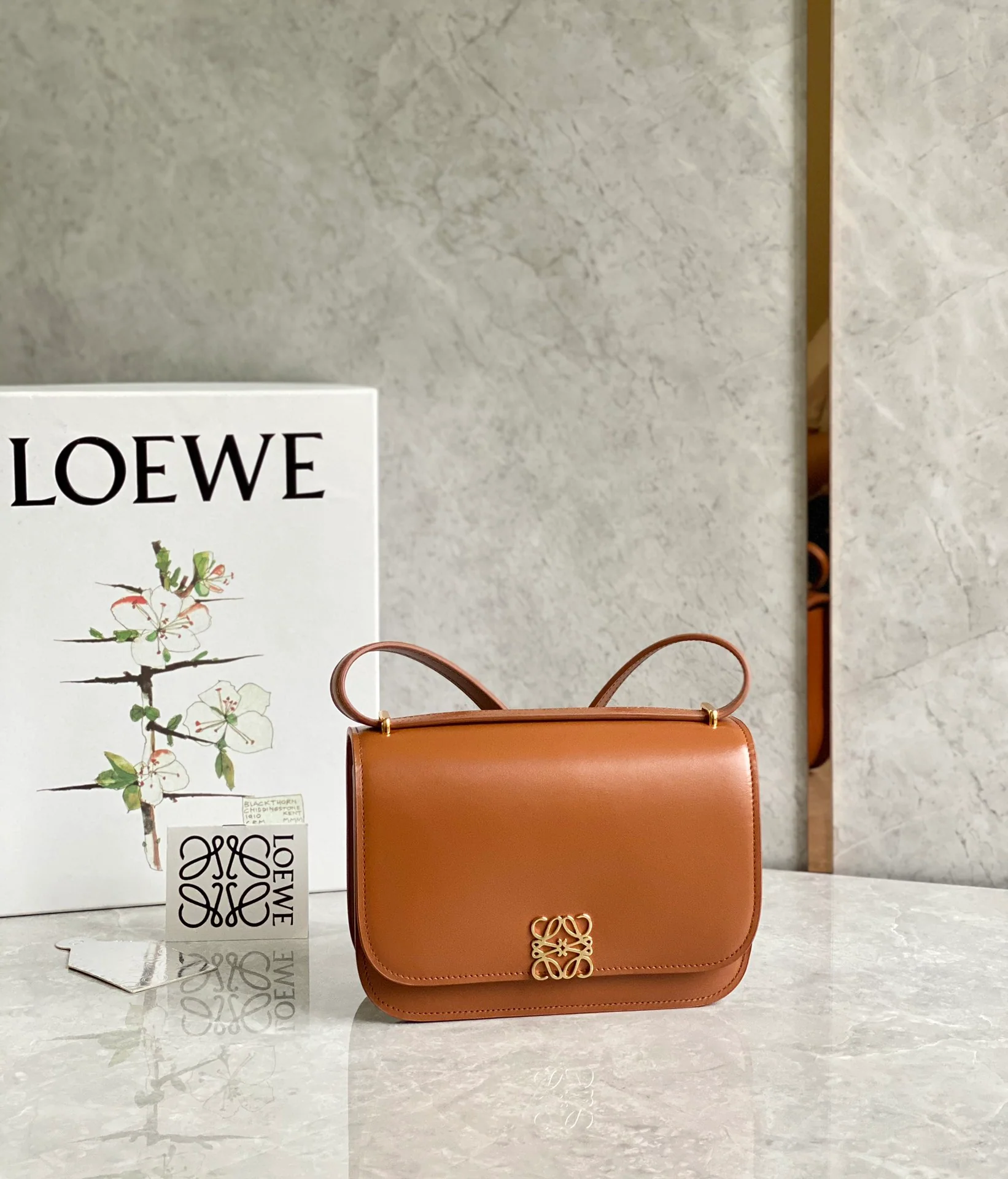 Серия Loewe Goya, малый размер 1