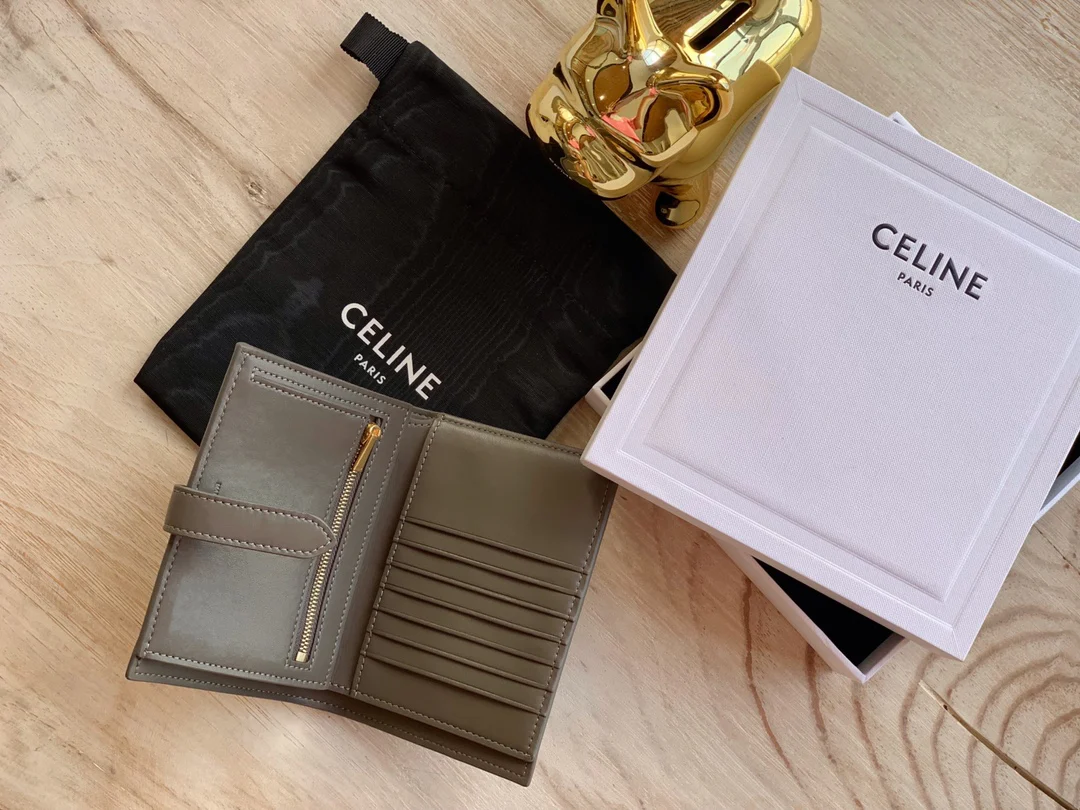 Кошелек Celine Strap из зернистой телячьей кожи — темно-серый