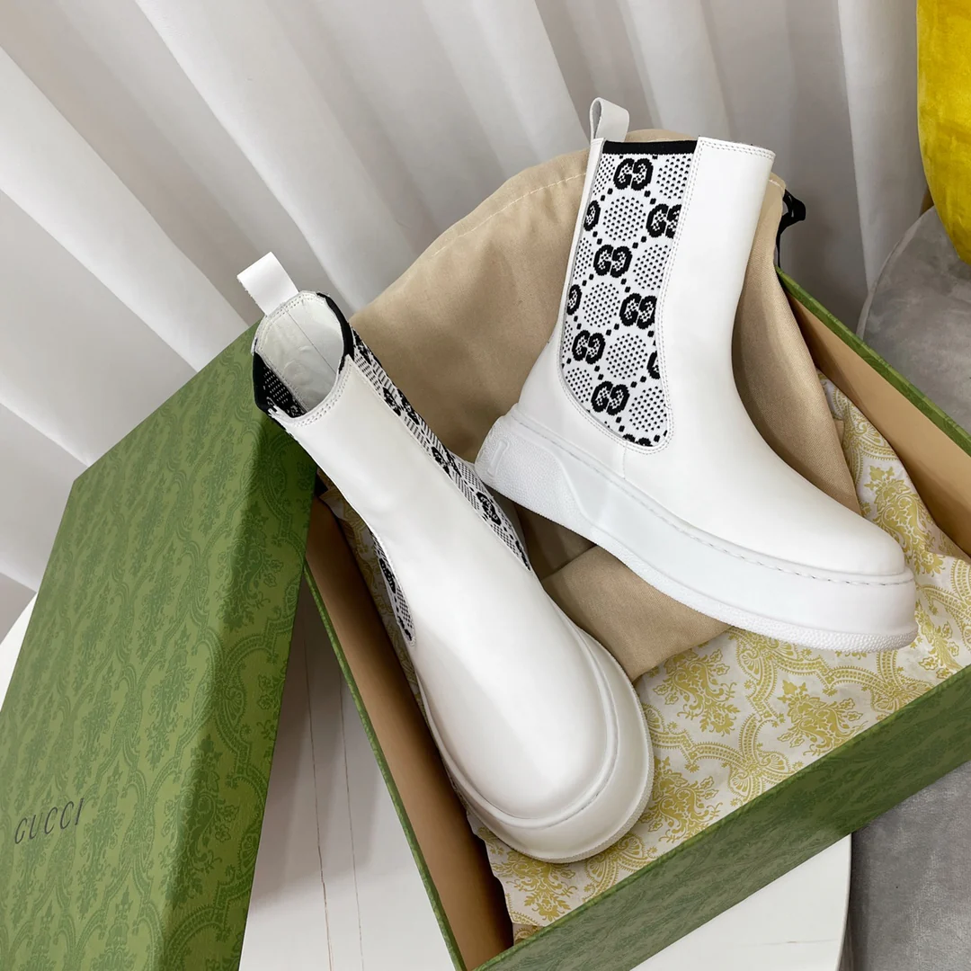 Новинка сезона осень/зима 2022 от Gucci - Ботинки челси - Белые