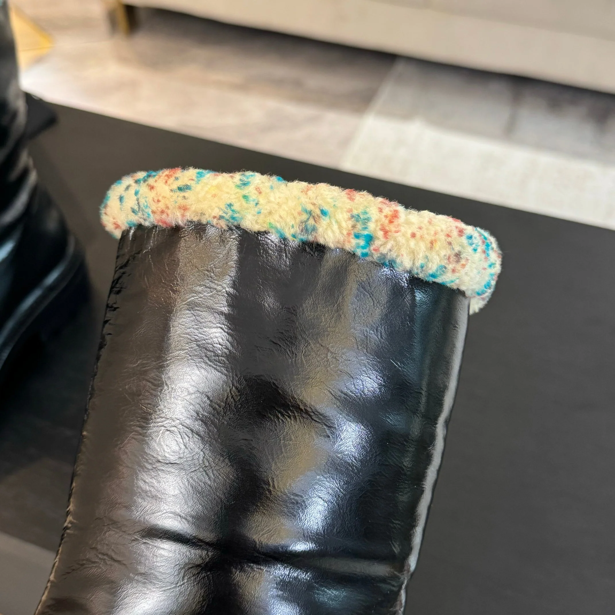 Chanel - Шерстяные сапоги на платформе - Черные