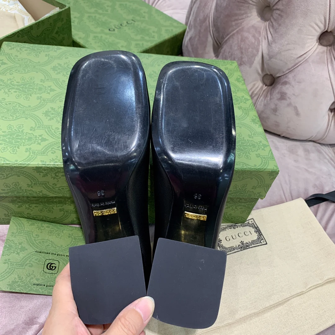 Туфли на высоком каблуке Gucci в стиле ретро с квадратным носком и массивным носком