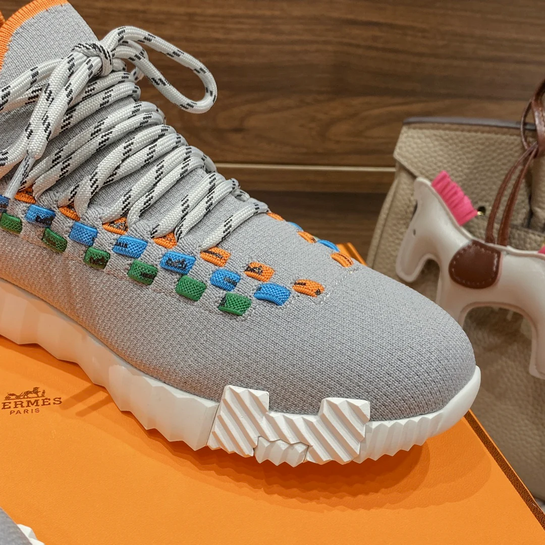 Новинка весны 2022 года от Hermes - Повседневные кроссовки - Унисекс - Серые - 1