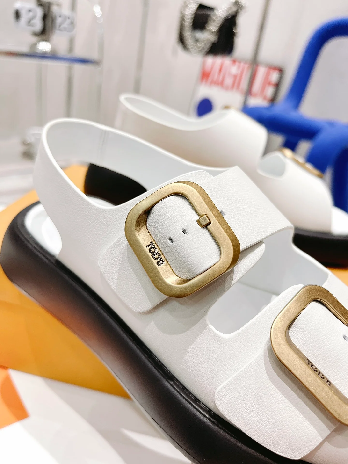 Тапочки на платформе Tods - белые - 1