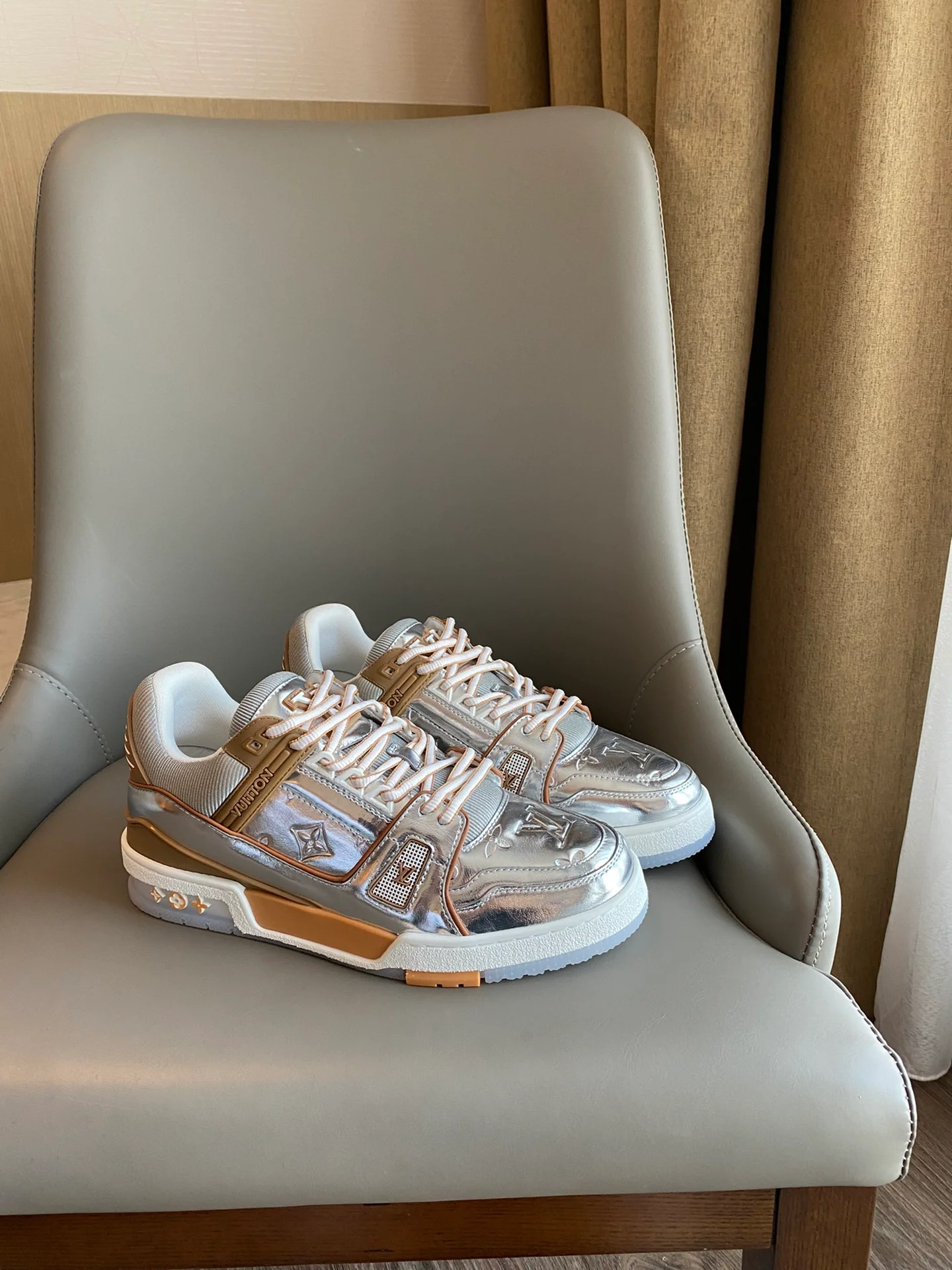 Обувь LV - кроссовки LV Trainer - размер 34