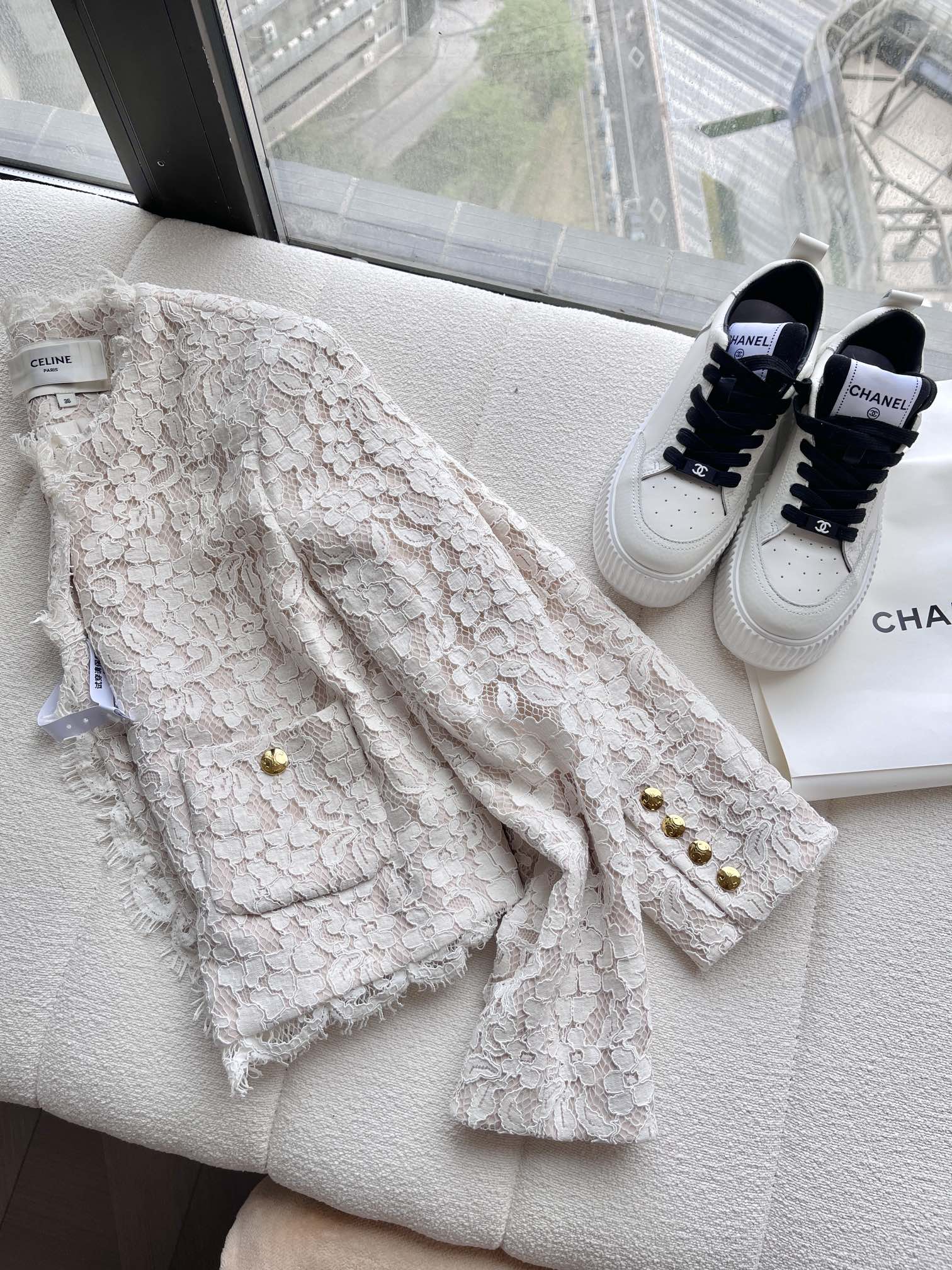 Celine-2403 - Пальто с ажурной кружевной отделкой