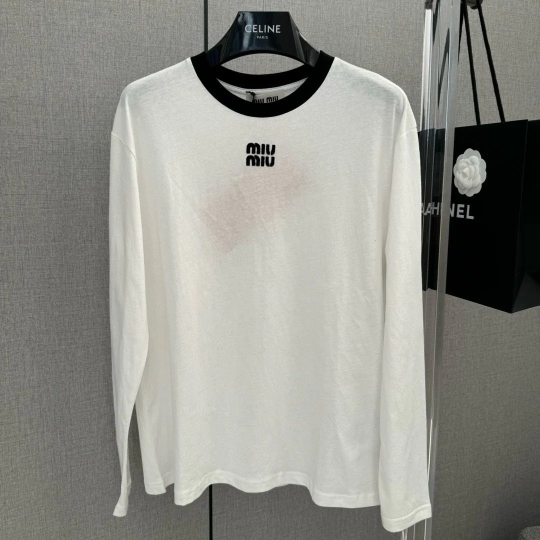 Miu Miu-2404-24 Весна/Лето Новая футболка с длинными рукавами в стиле преппи с логотипом