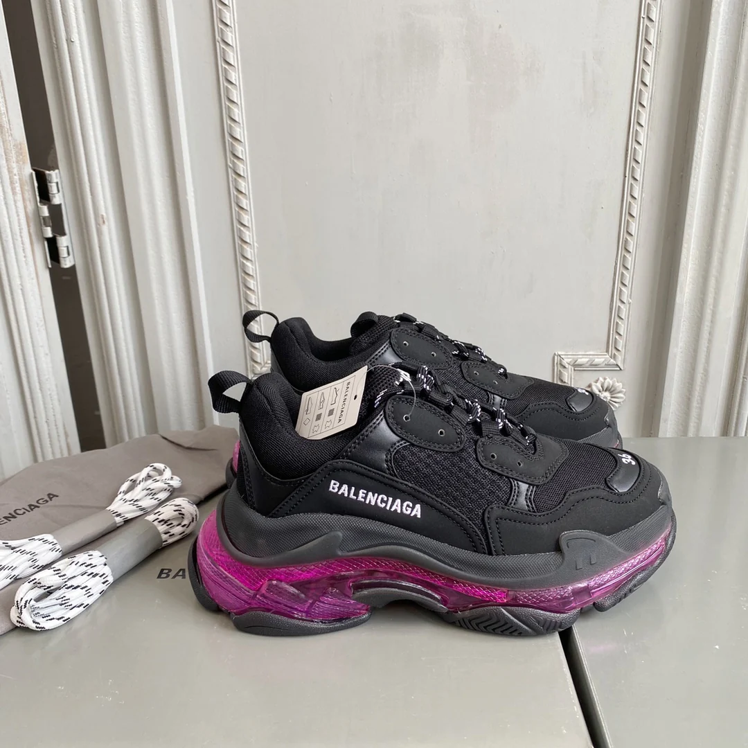 Кроссовки Balenciaga Triples Sporty Chunk в черном и розовом цвете