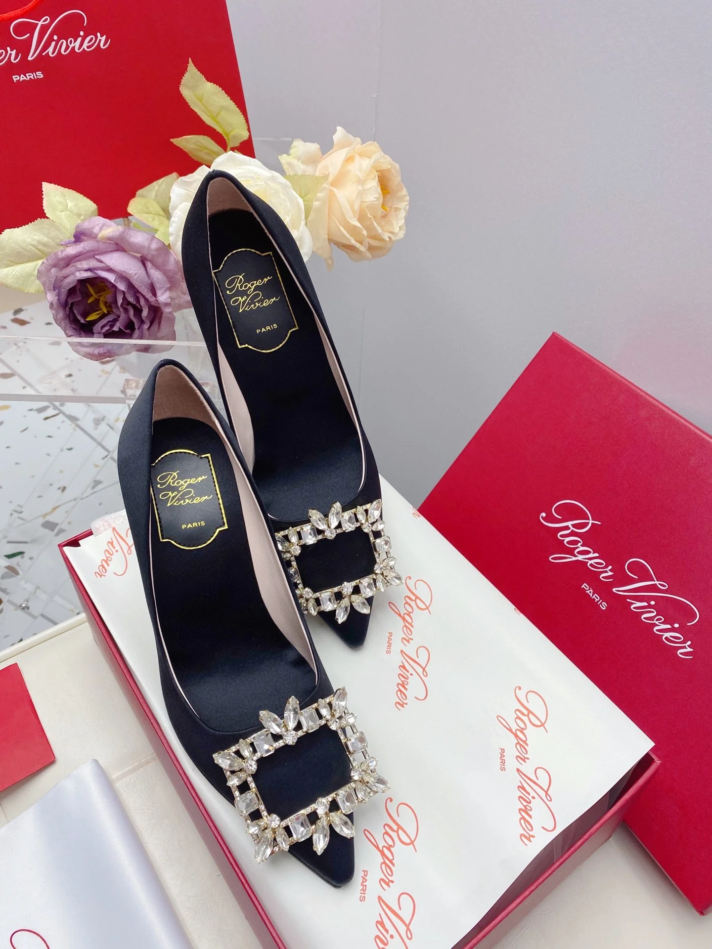 Обувь RV Shoes - Новинка ранней весны 2023 года - Туфли на высоком каблуке с пряжкой в ??виде снежинки - Черные