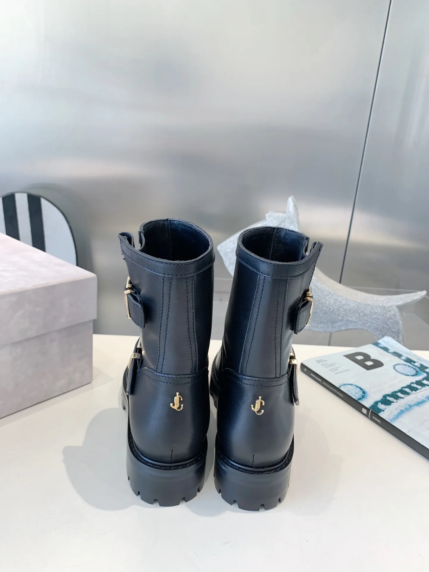 Jimmy - Новинка 2022 года - Кожаные ботильоны