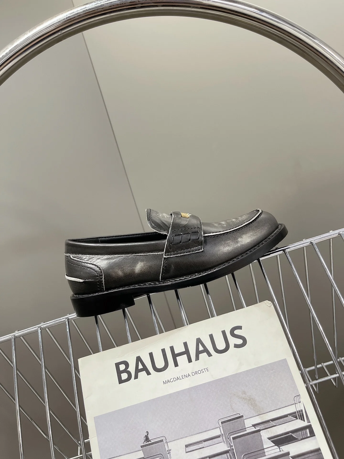 Лоферы Miu Miu Coin - черные