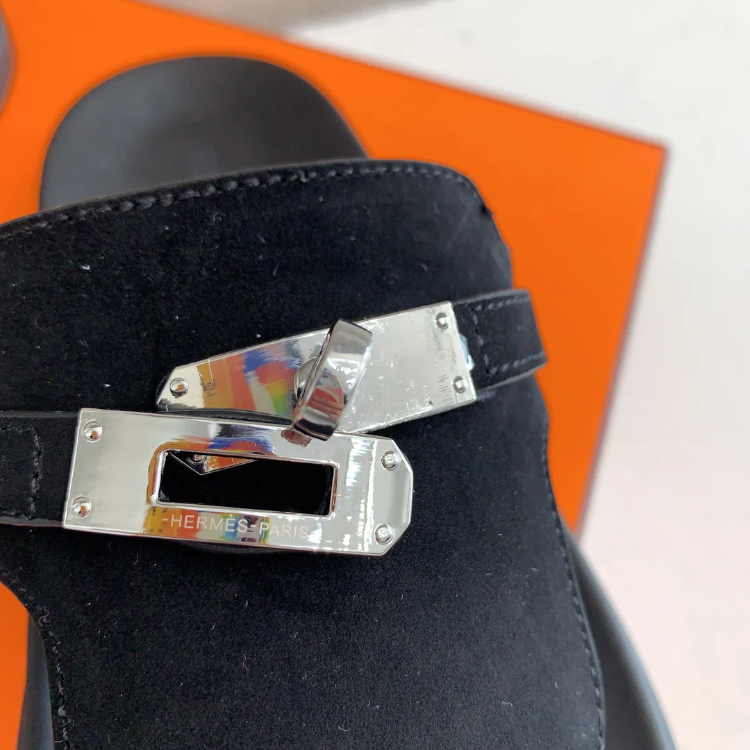 Шлёпанцы Hermes Kelly — чёрные