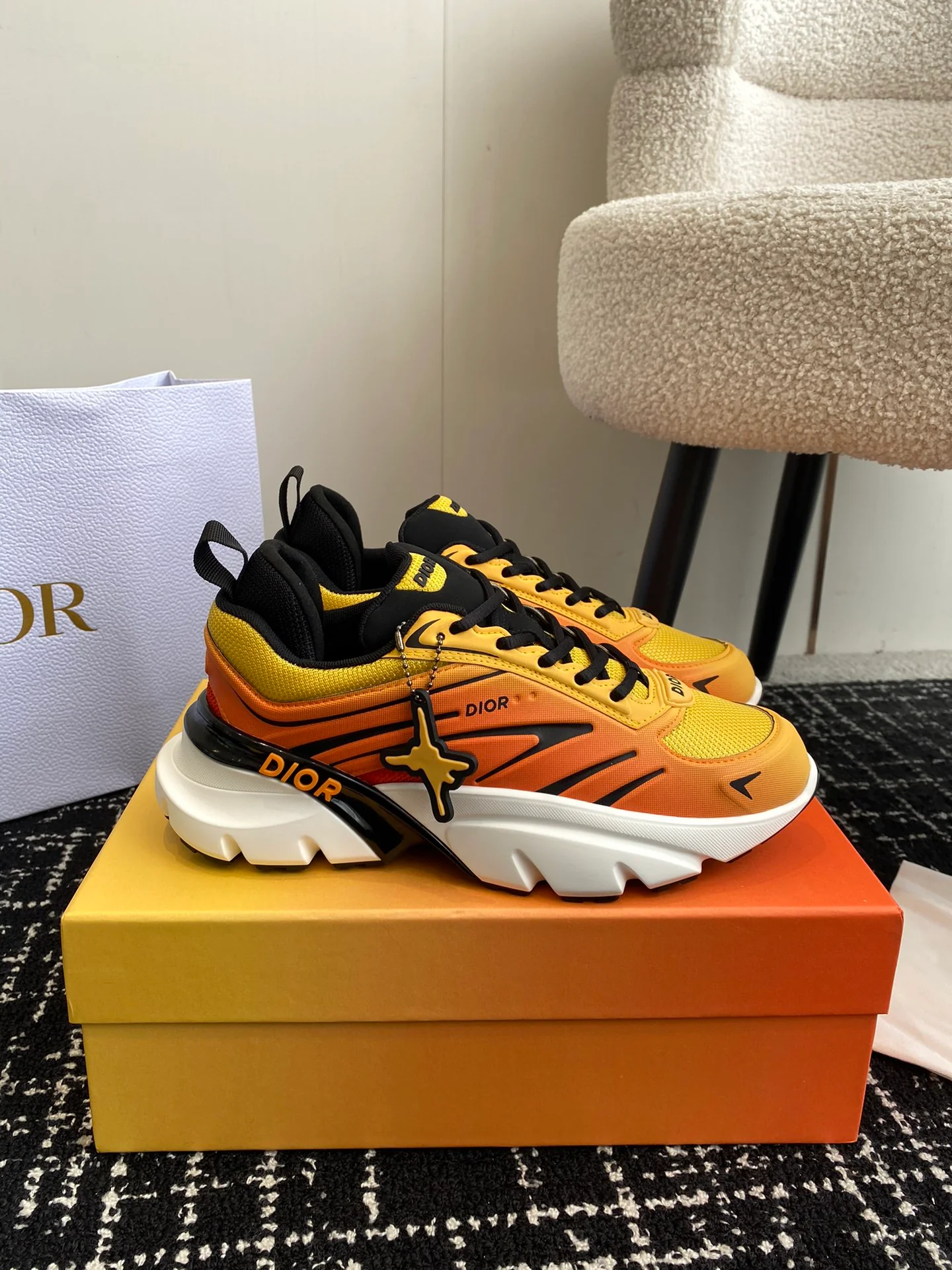 Кроссовки Dior 2024 — жёлтые