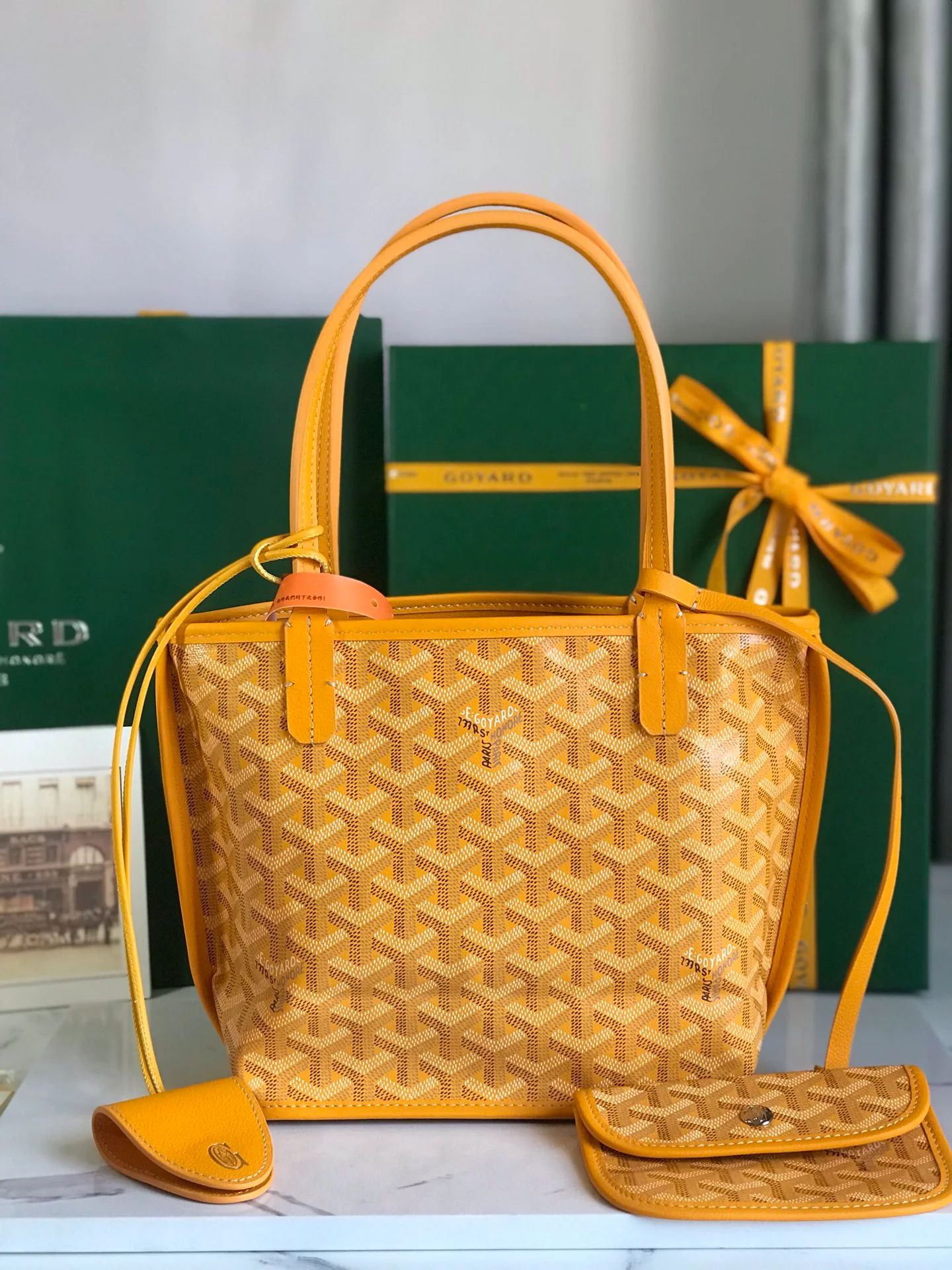 Двусторонняя сумка Goyard из телячьей кожи с узором - желтая