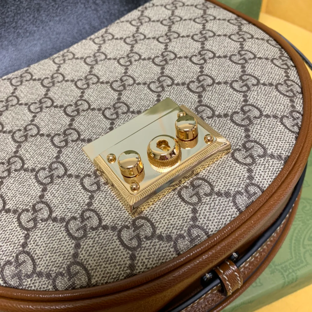 Сумка Gucci ?Полумесяц? через плечо